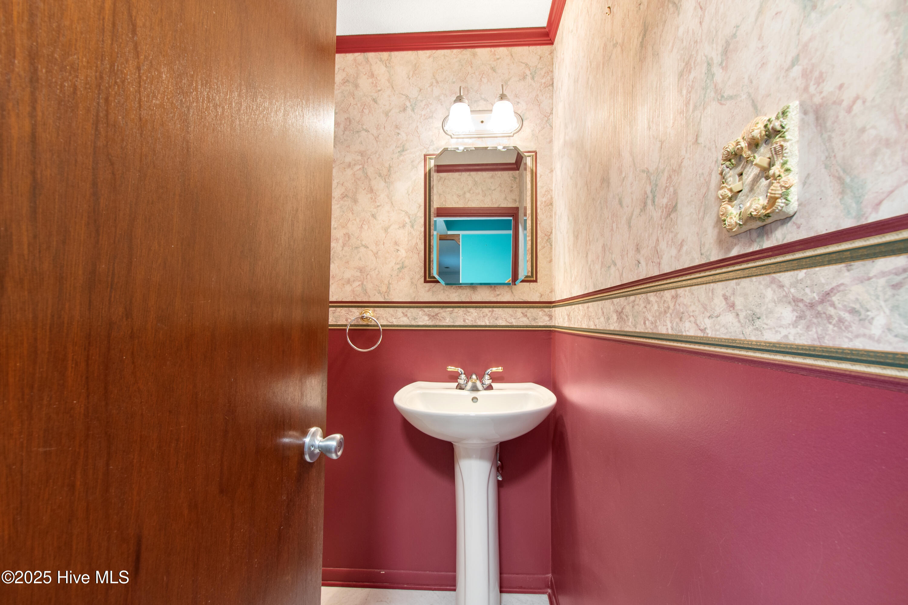 100538072 | Photo 16