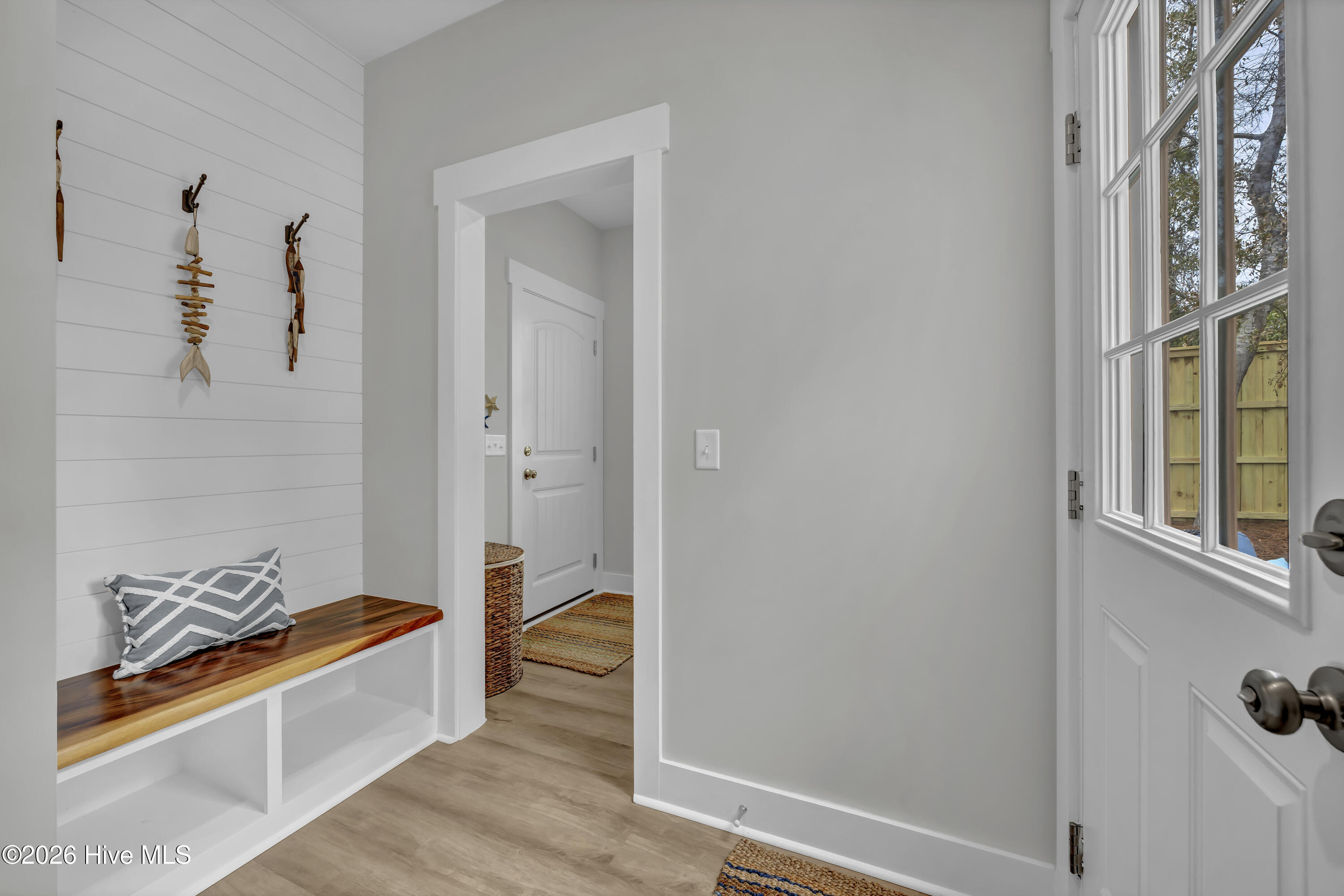 100555875 | Photo 22