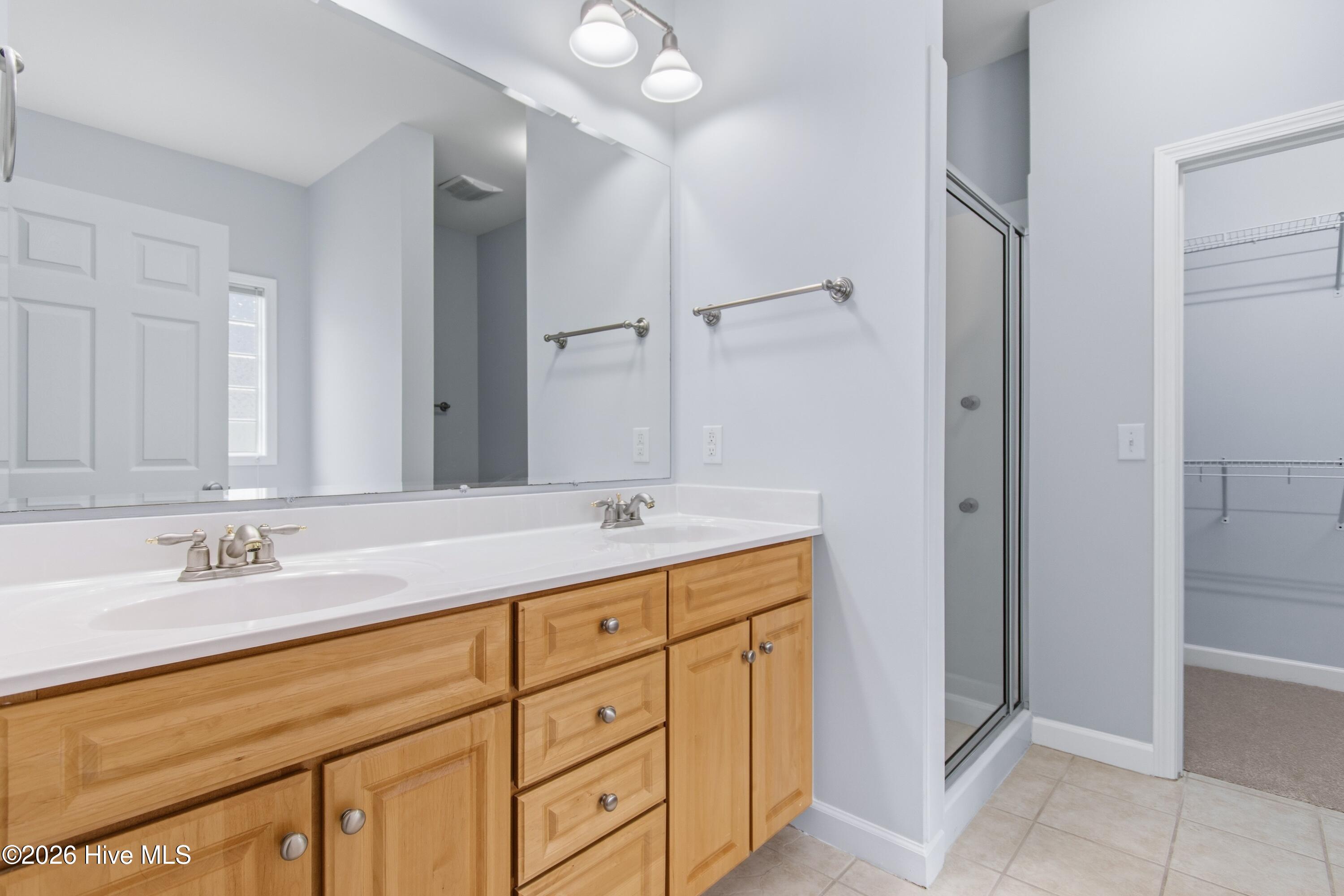 100555748 | Photo 36