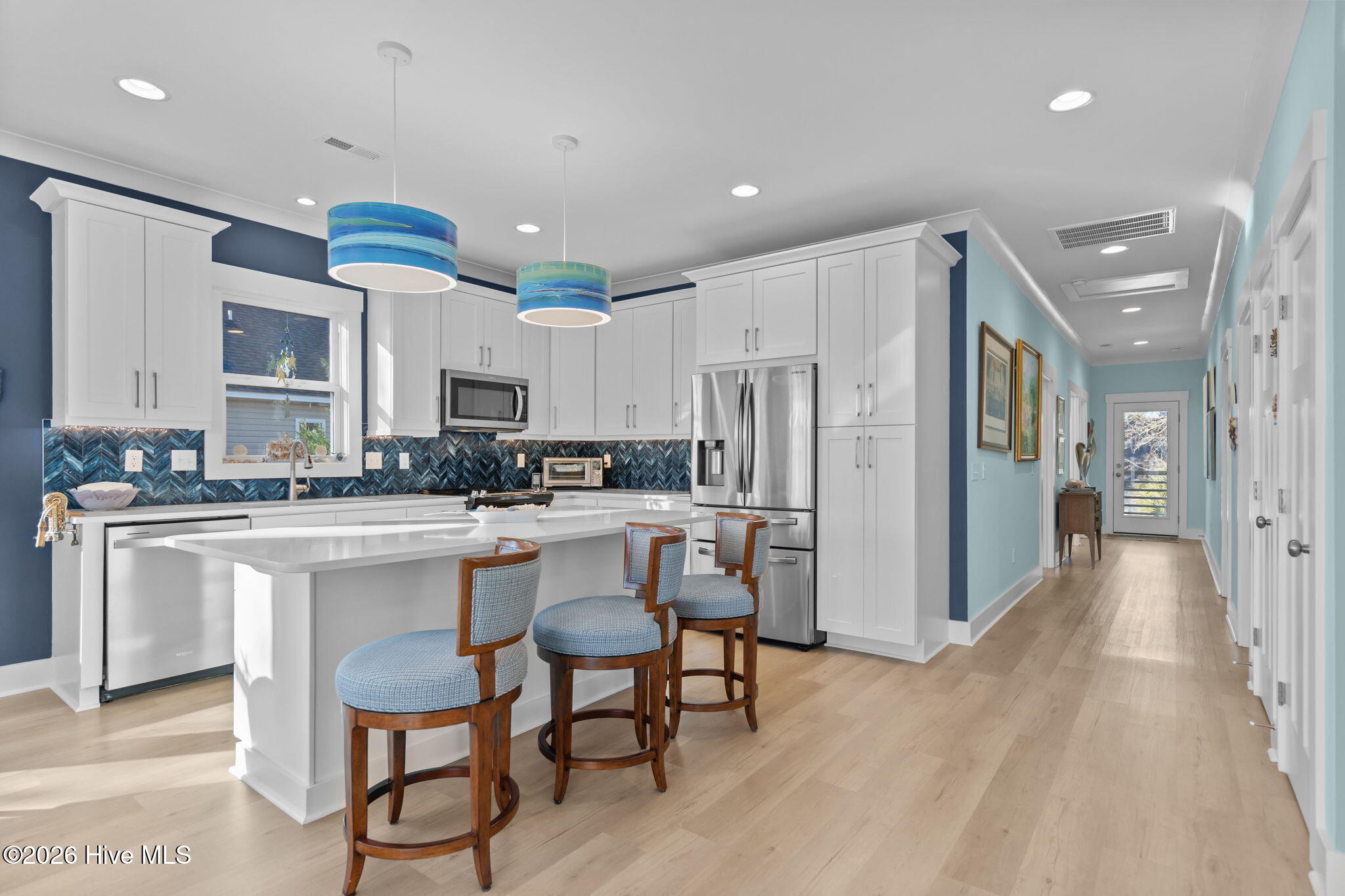 100546966 | Photo 20