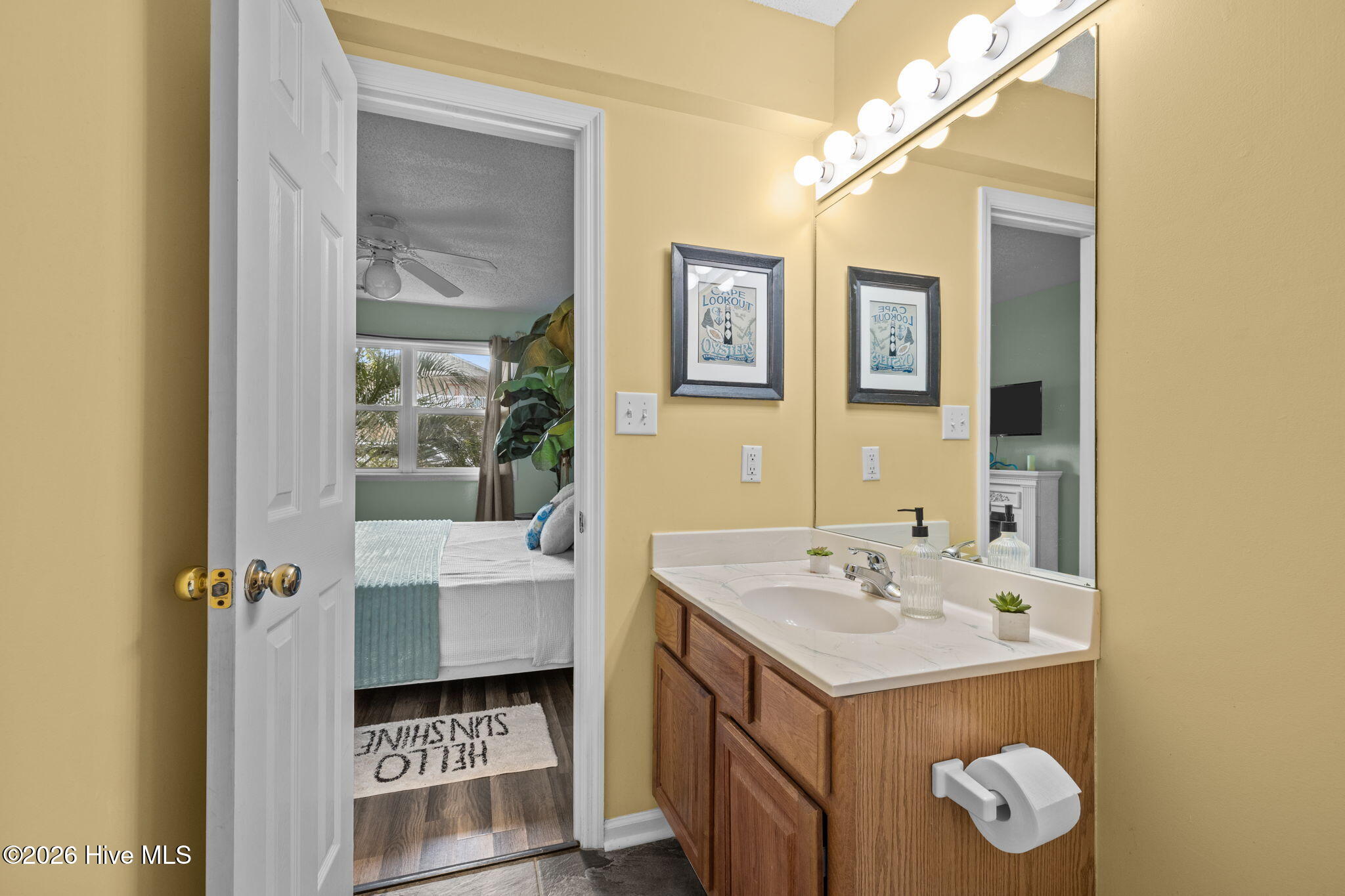 100545721 | Photo 30