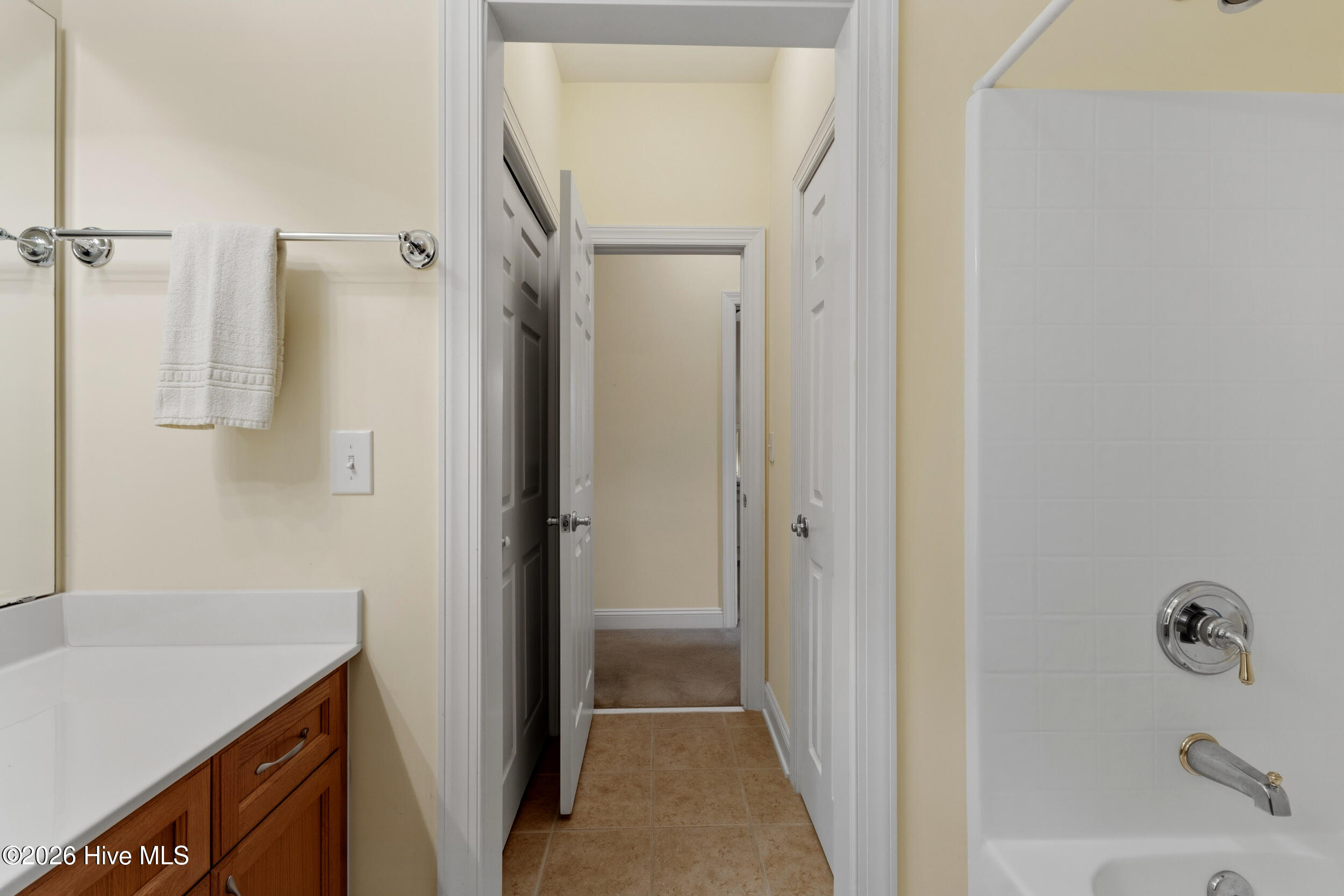 100557149 | Photo 34