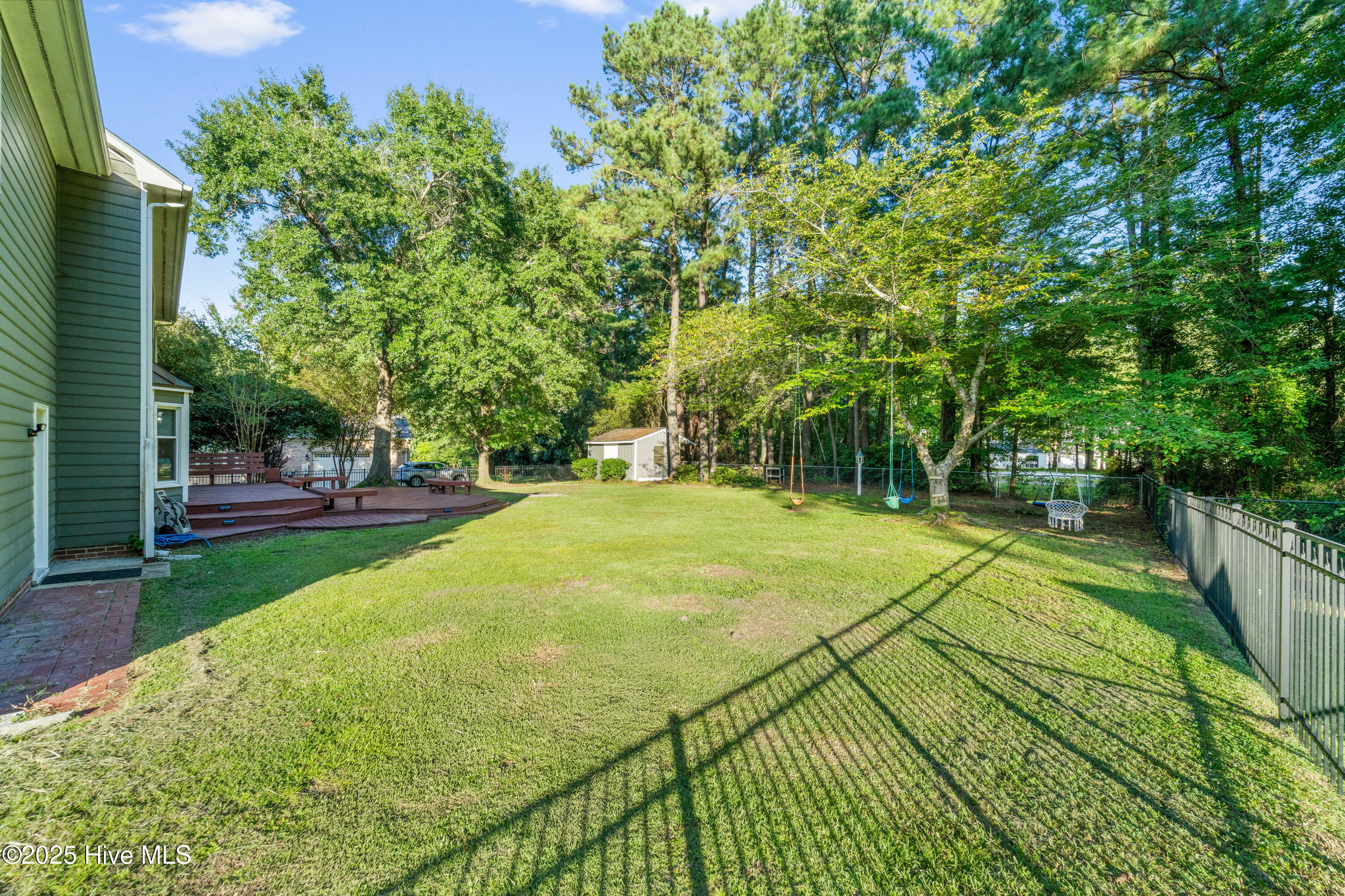 100527968 | Photo 26