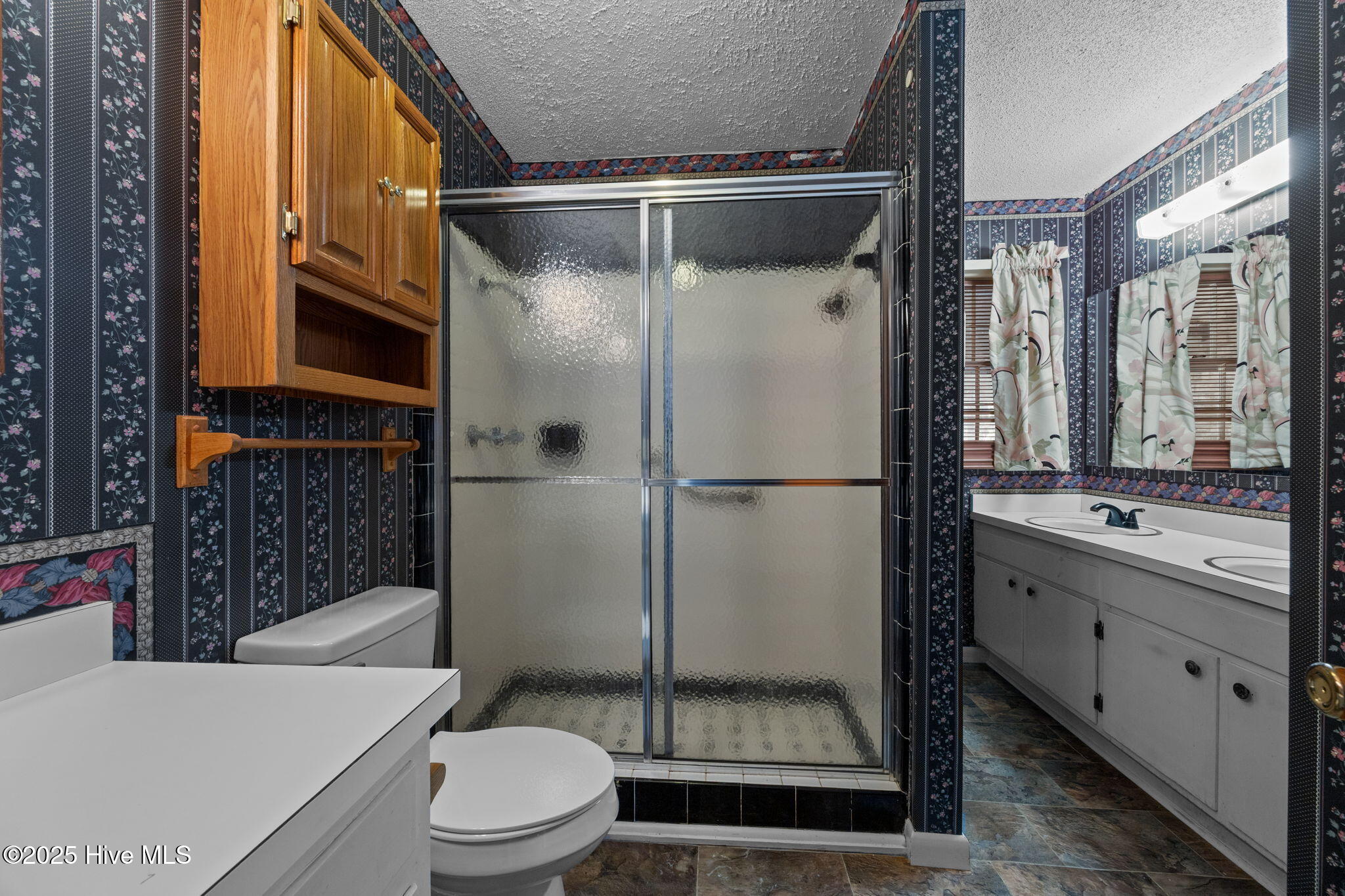 100542323 | Photo 20