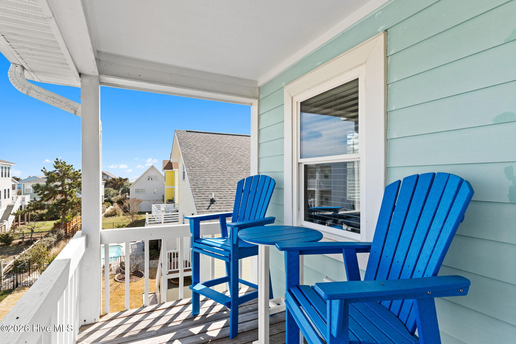 100560342 | Photo 32