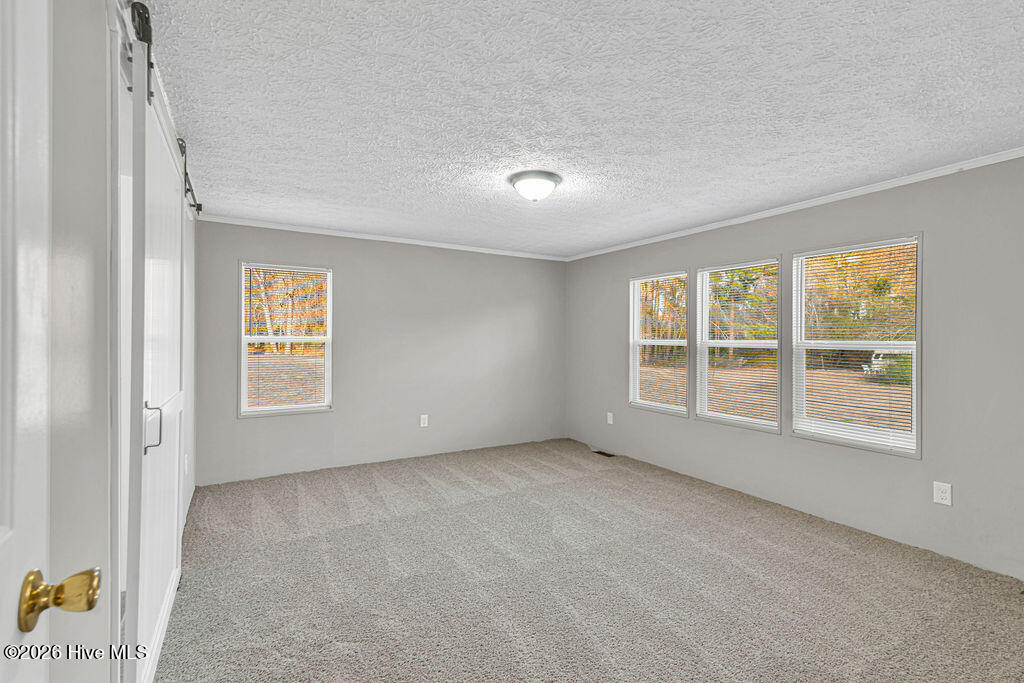 100561442 | Photo 25