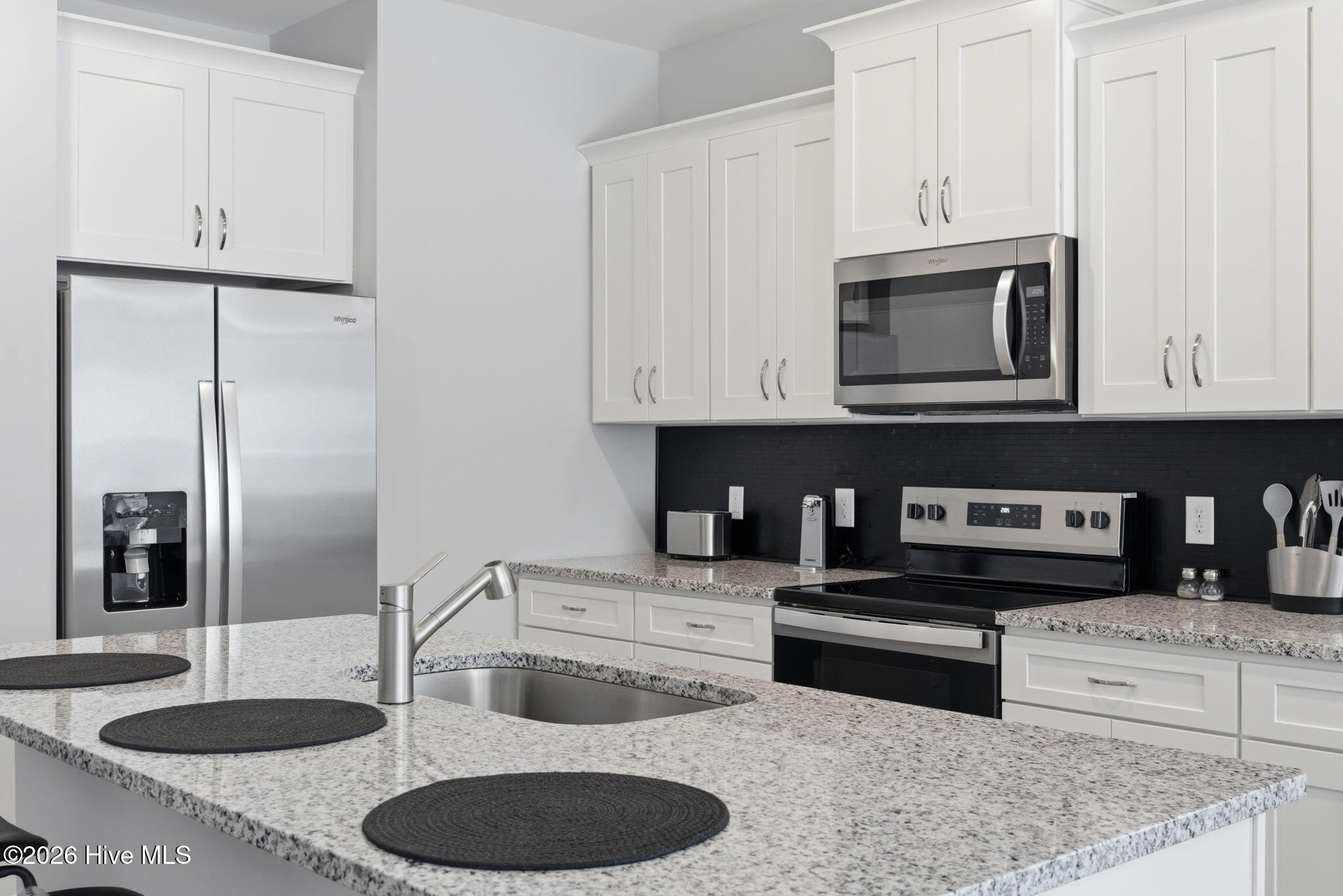 100554618 | Photo 25