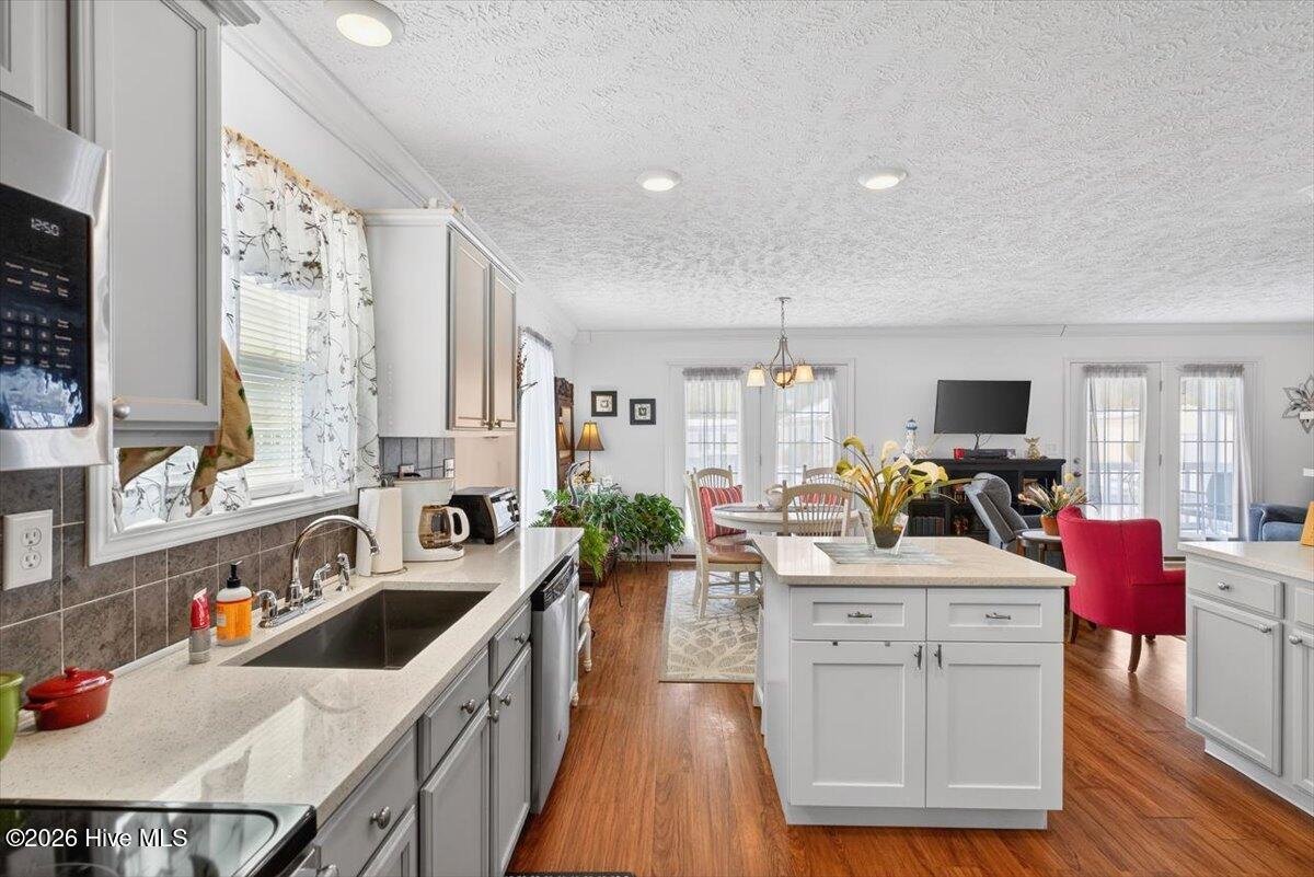 100552956 | Photo 10