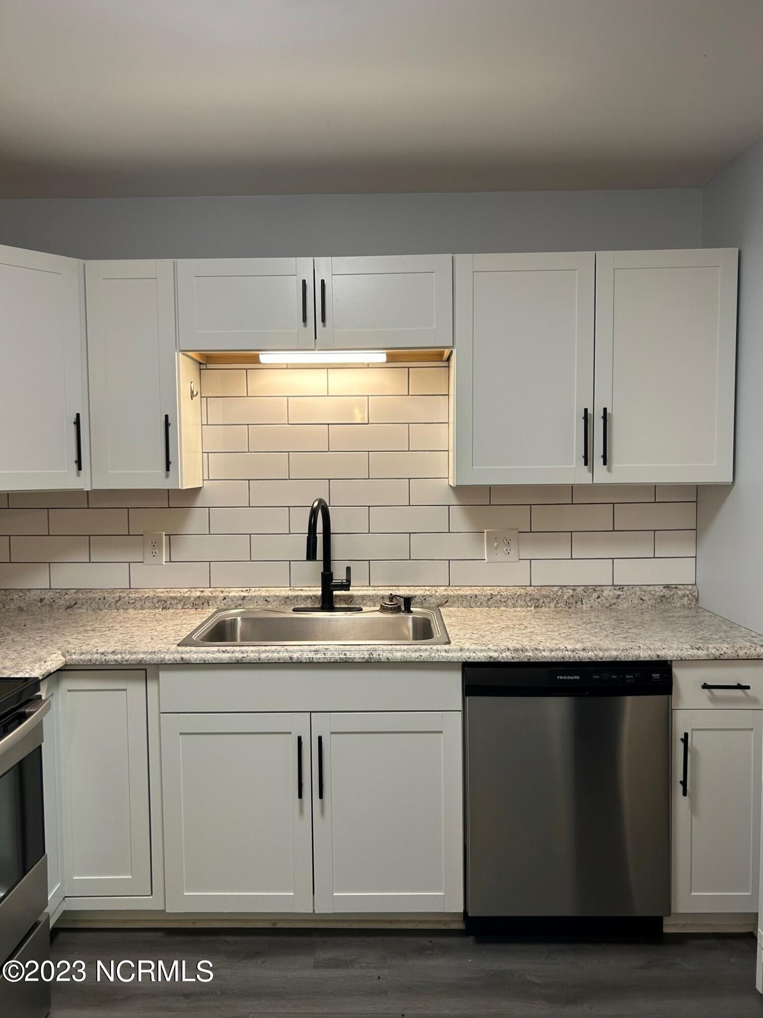 100546804 | Photo 10