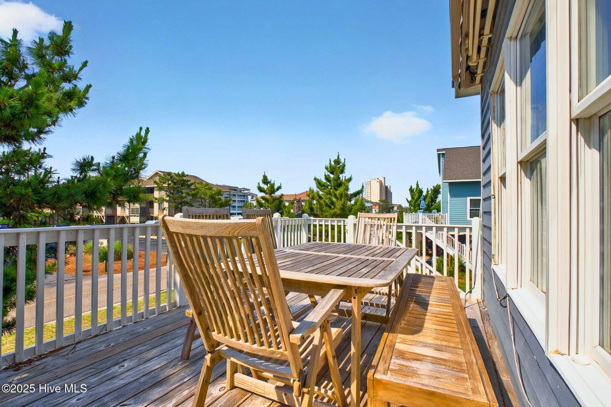 100508877 | Photo 39