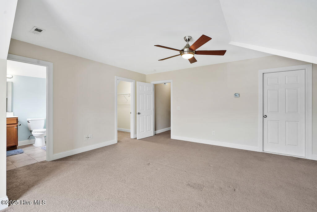 100550184 | Photo 33