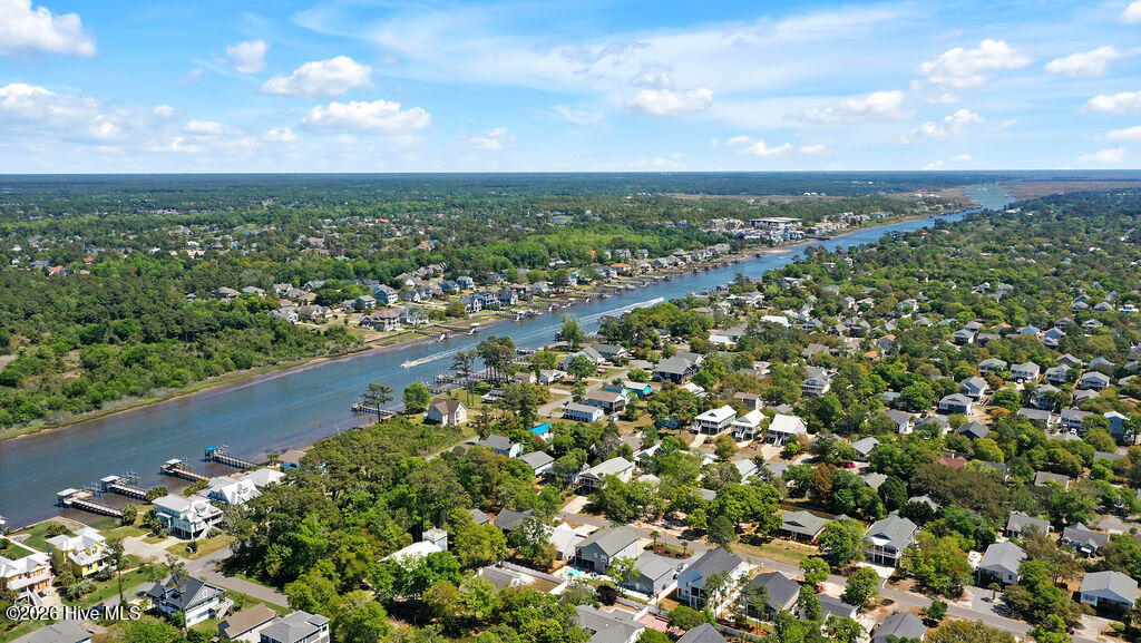 100568097 | Photo 40