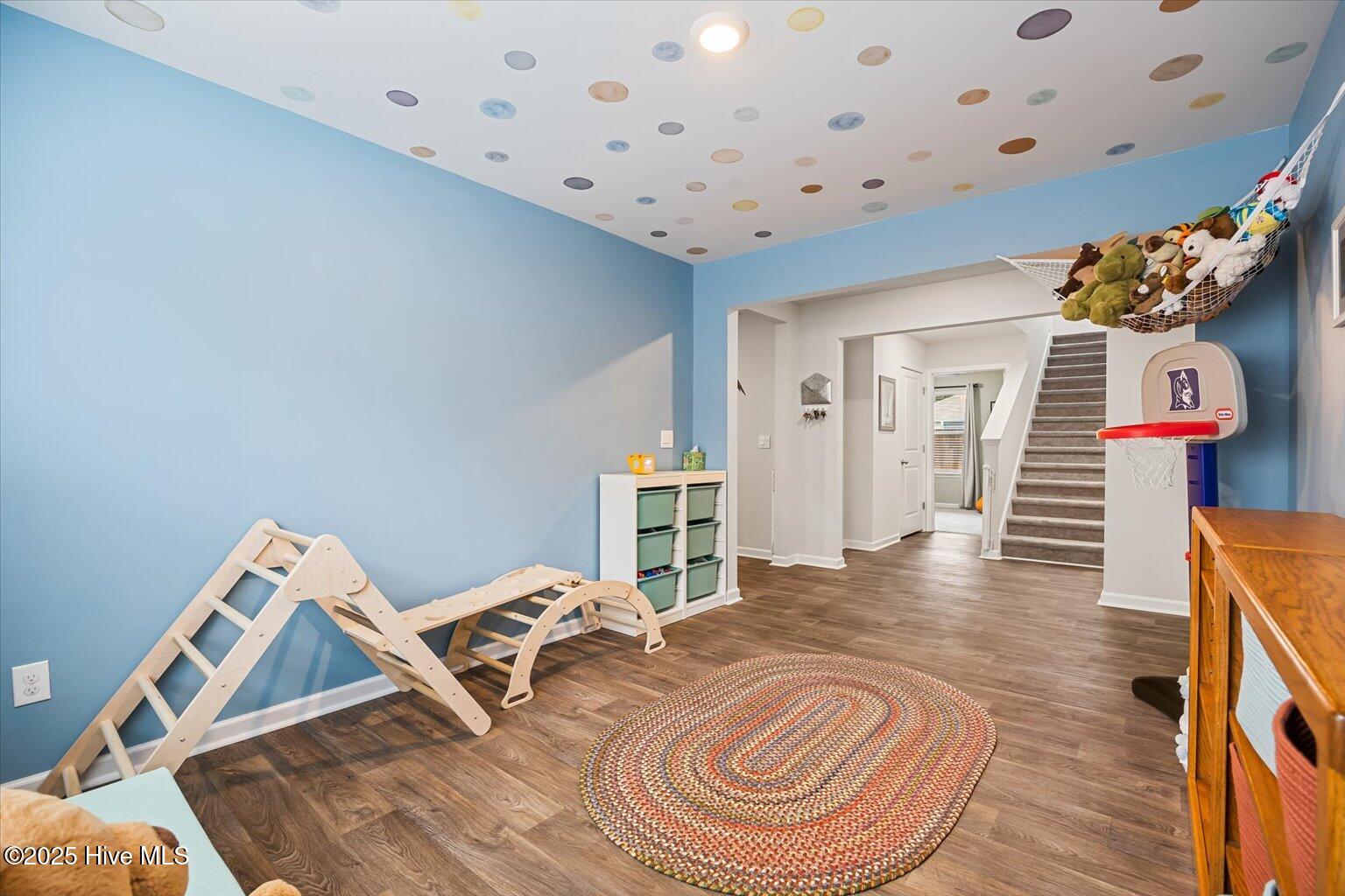 100525713 | Photo 32