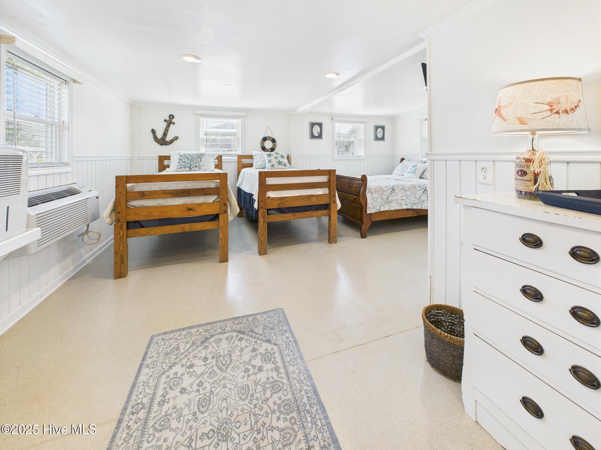 100558213 | Photo 18