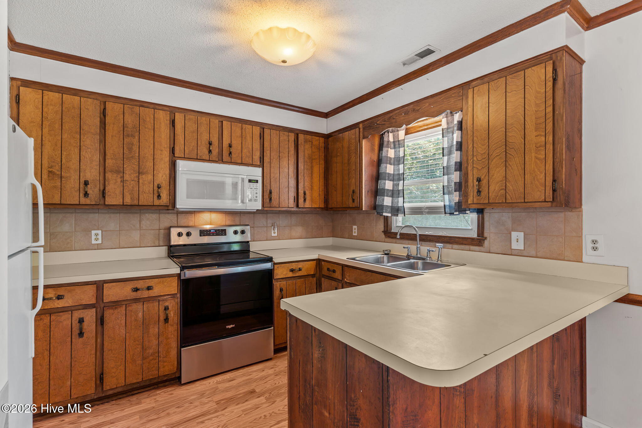 100569090 | Photo 10