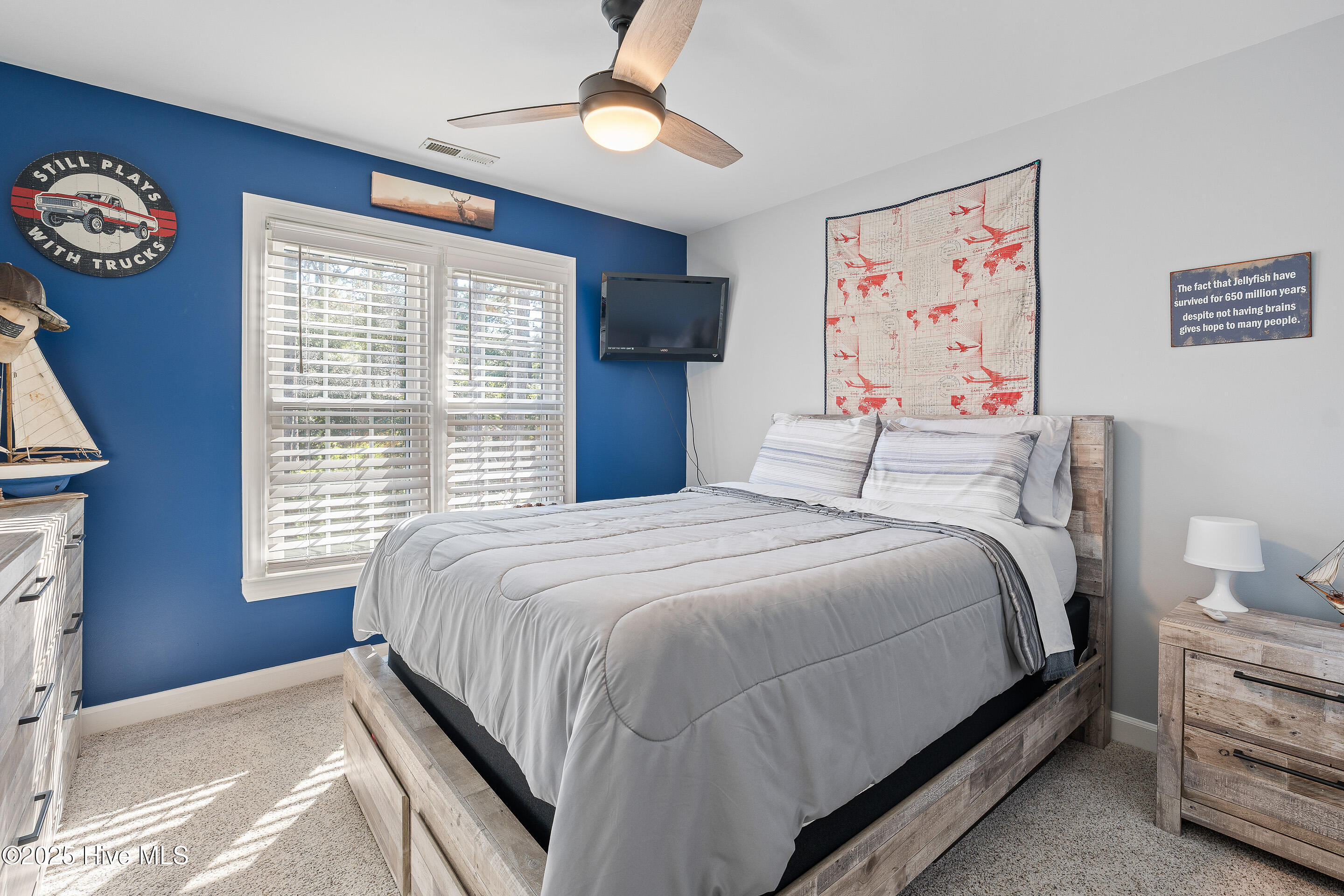 100542909 | Photo 42