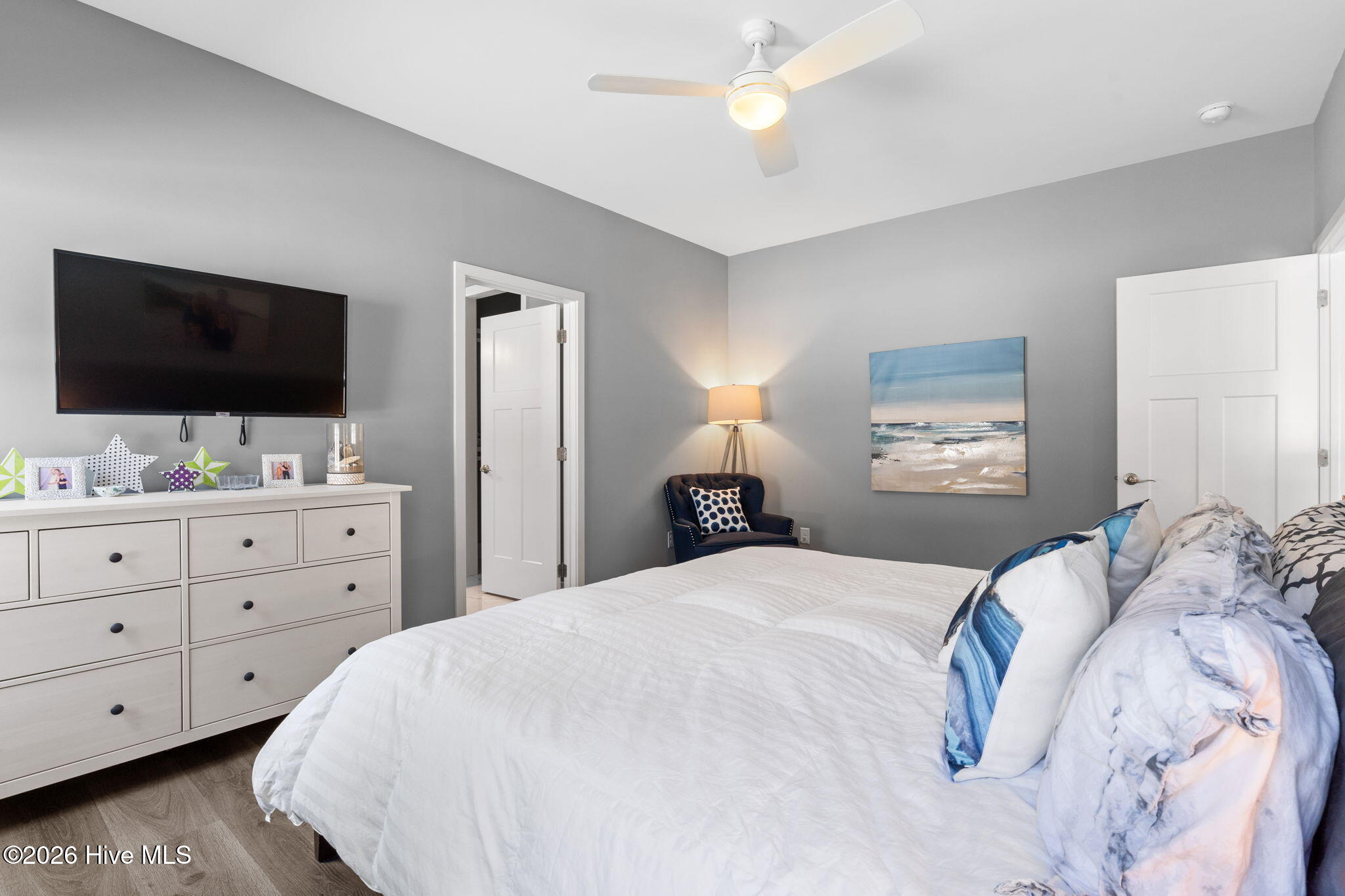 100568020 | Photo 12