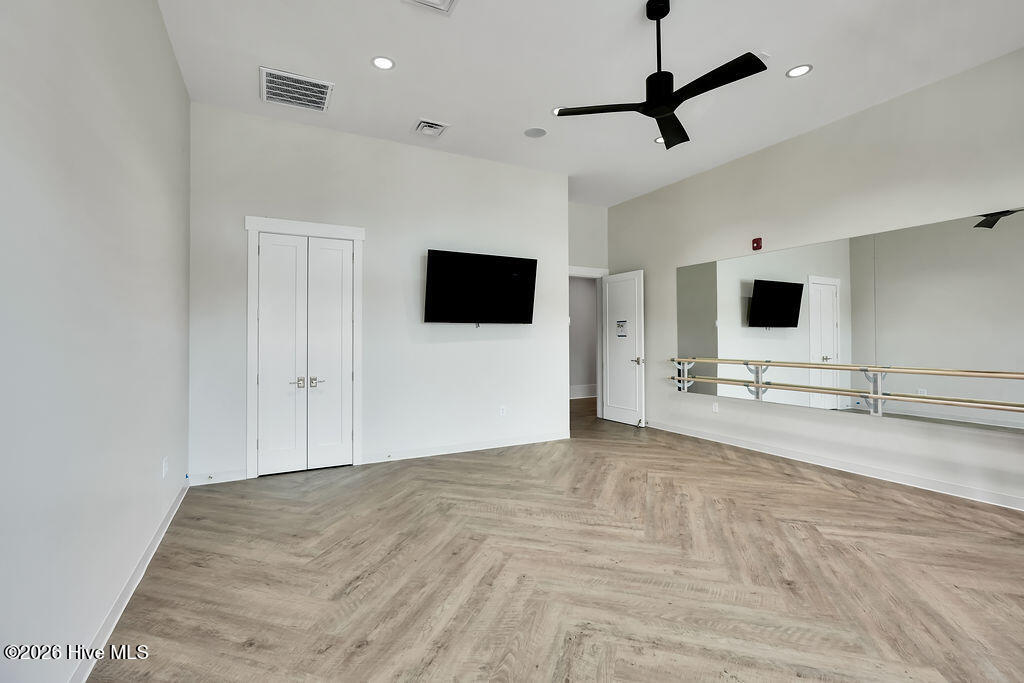 100564545 | Photo 60