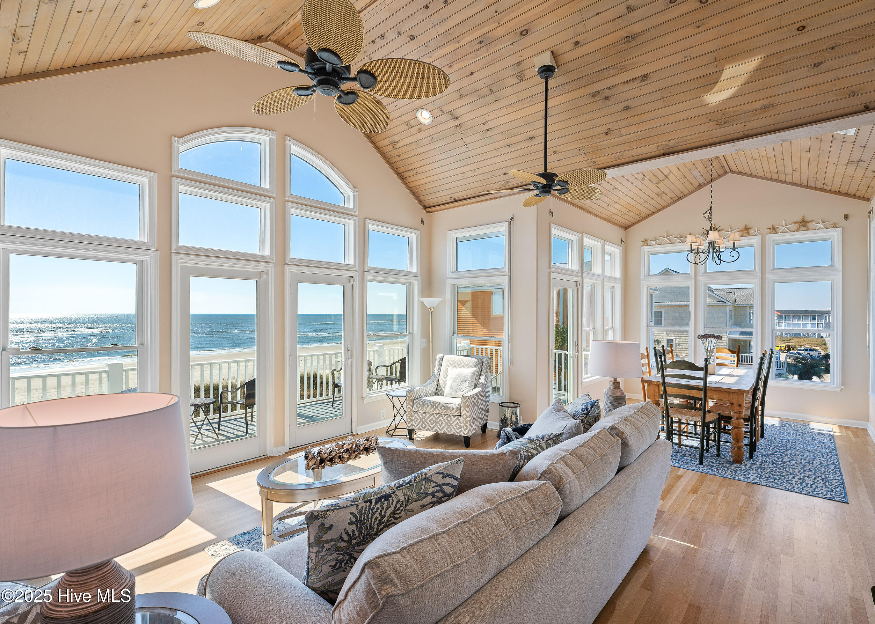 100541150 | Photo 17