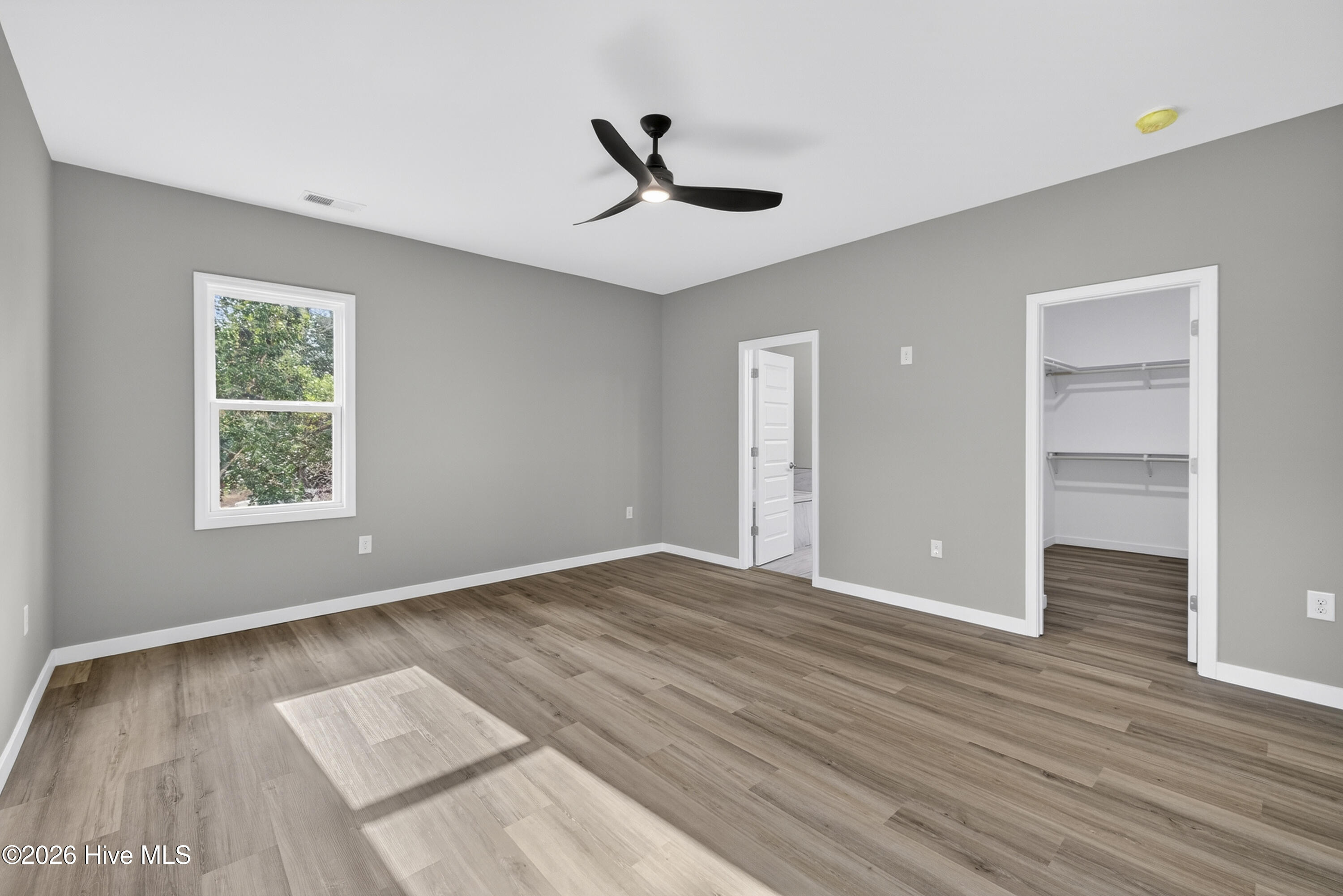 100548681 | Photo 22