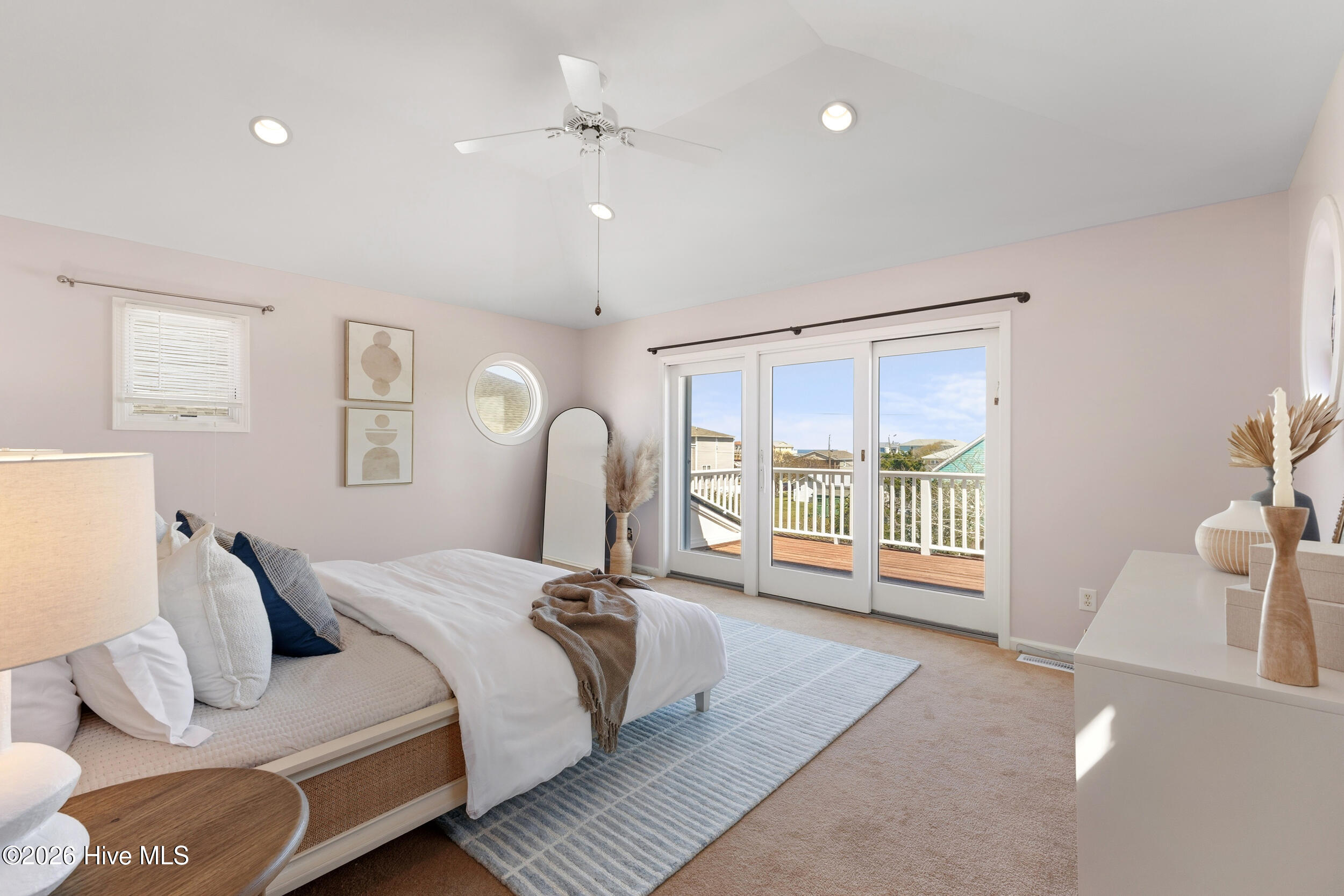 100535794 | Photo 23