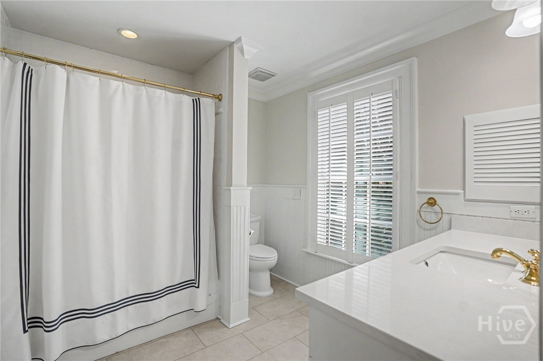 Carriage House Bath