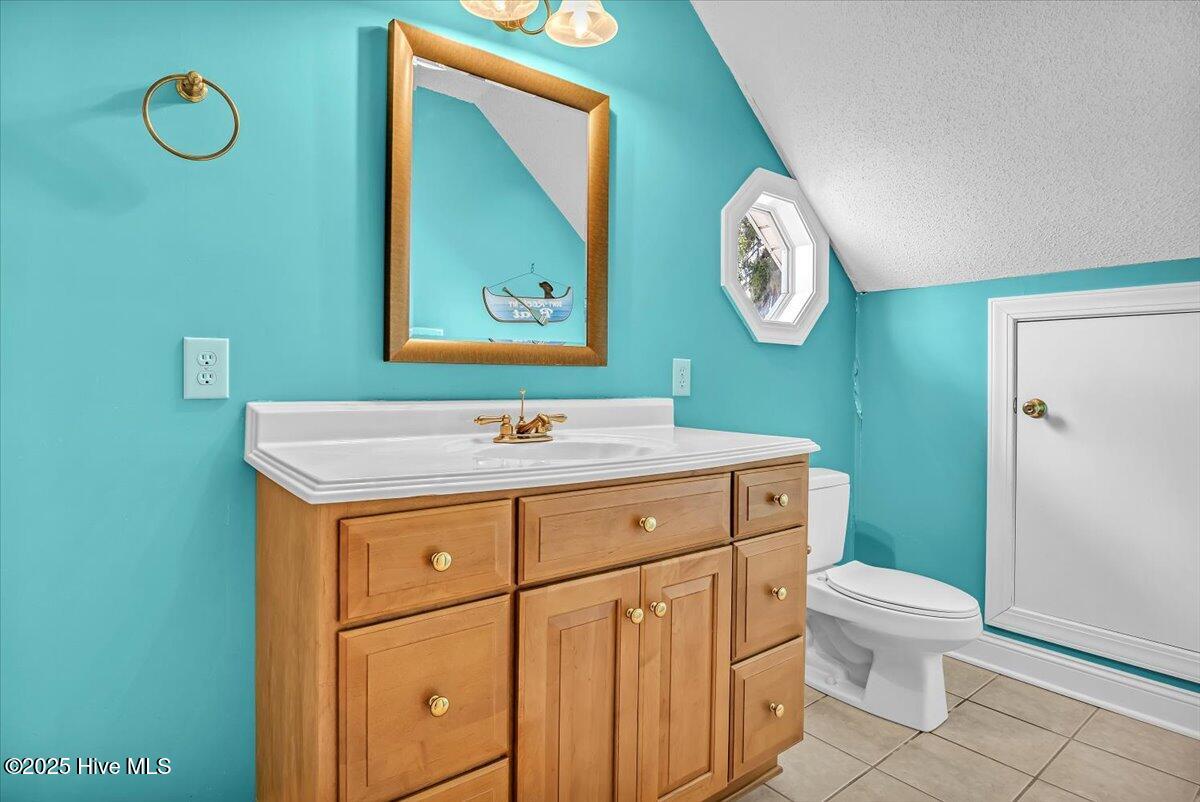 100536195 | Photo 46