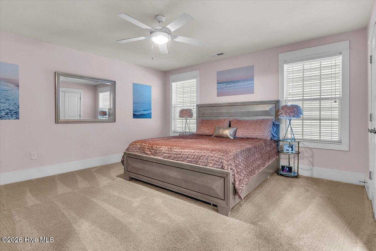 100551826 | Photo 43