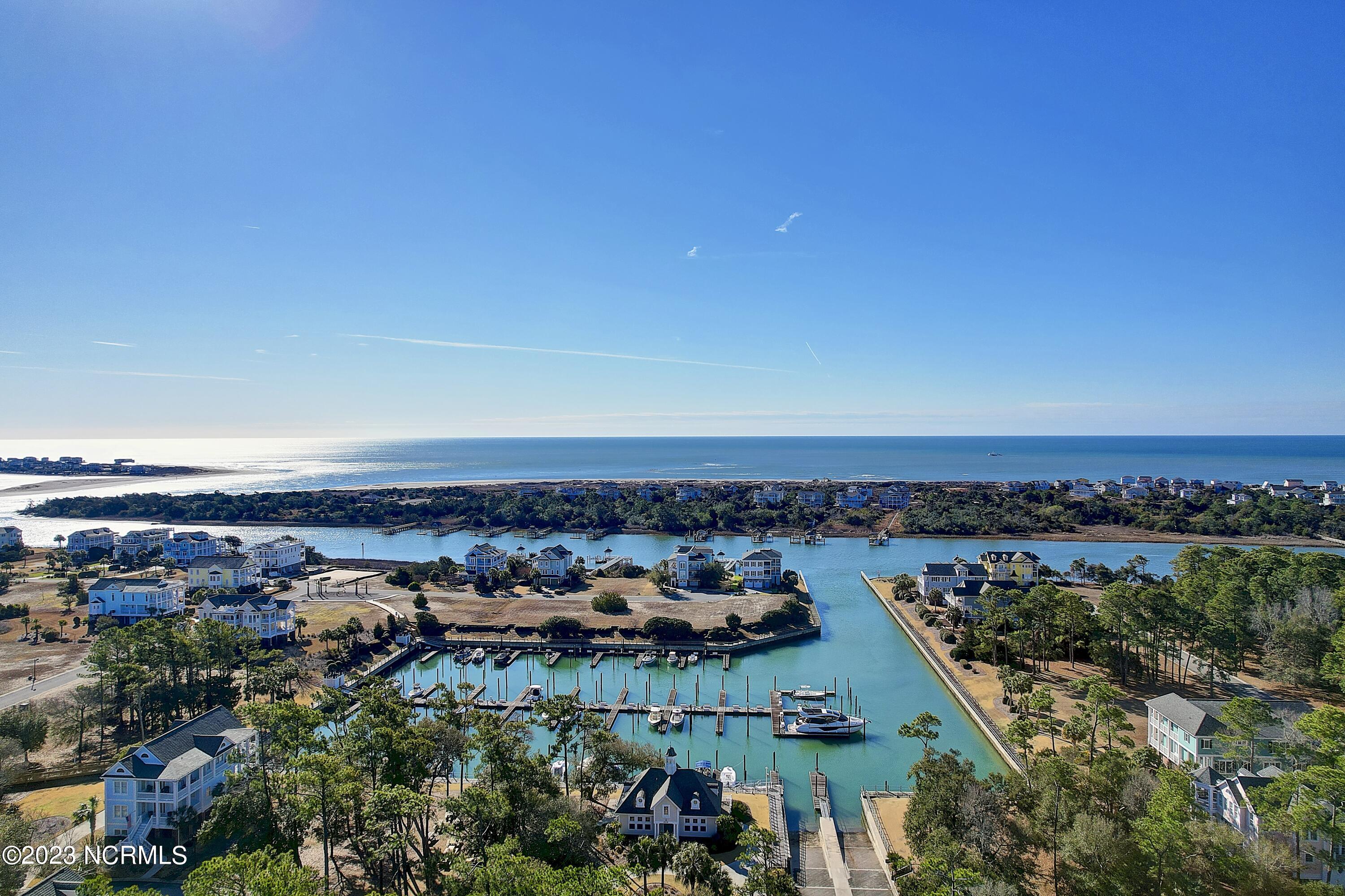 100562342 | Photo 22