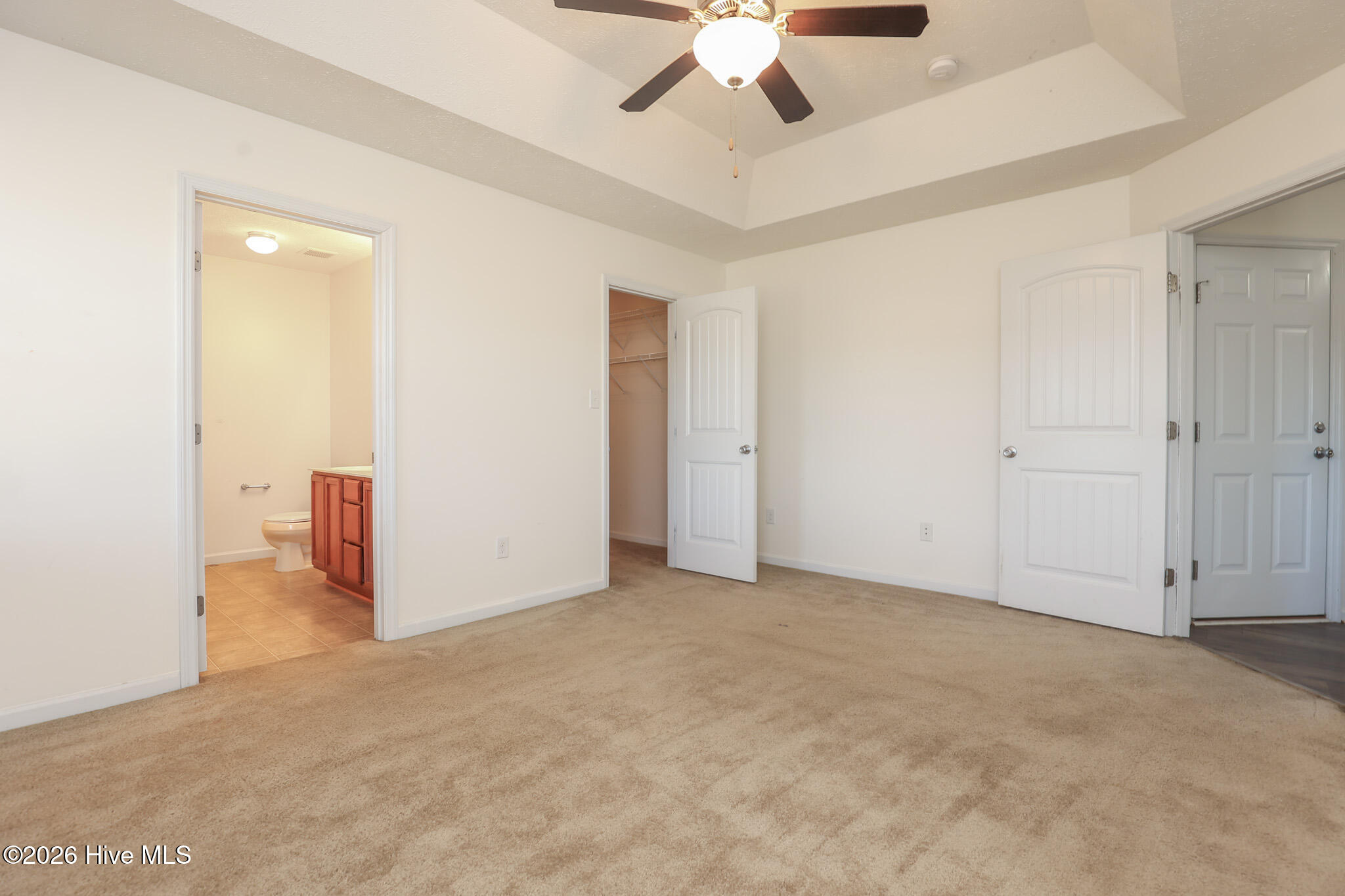 100523026 | Photo 19