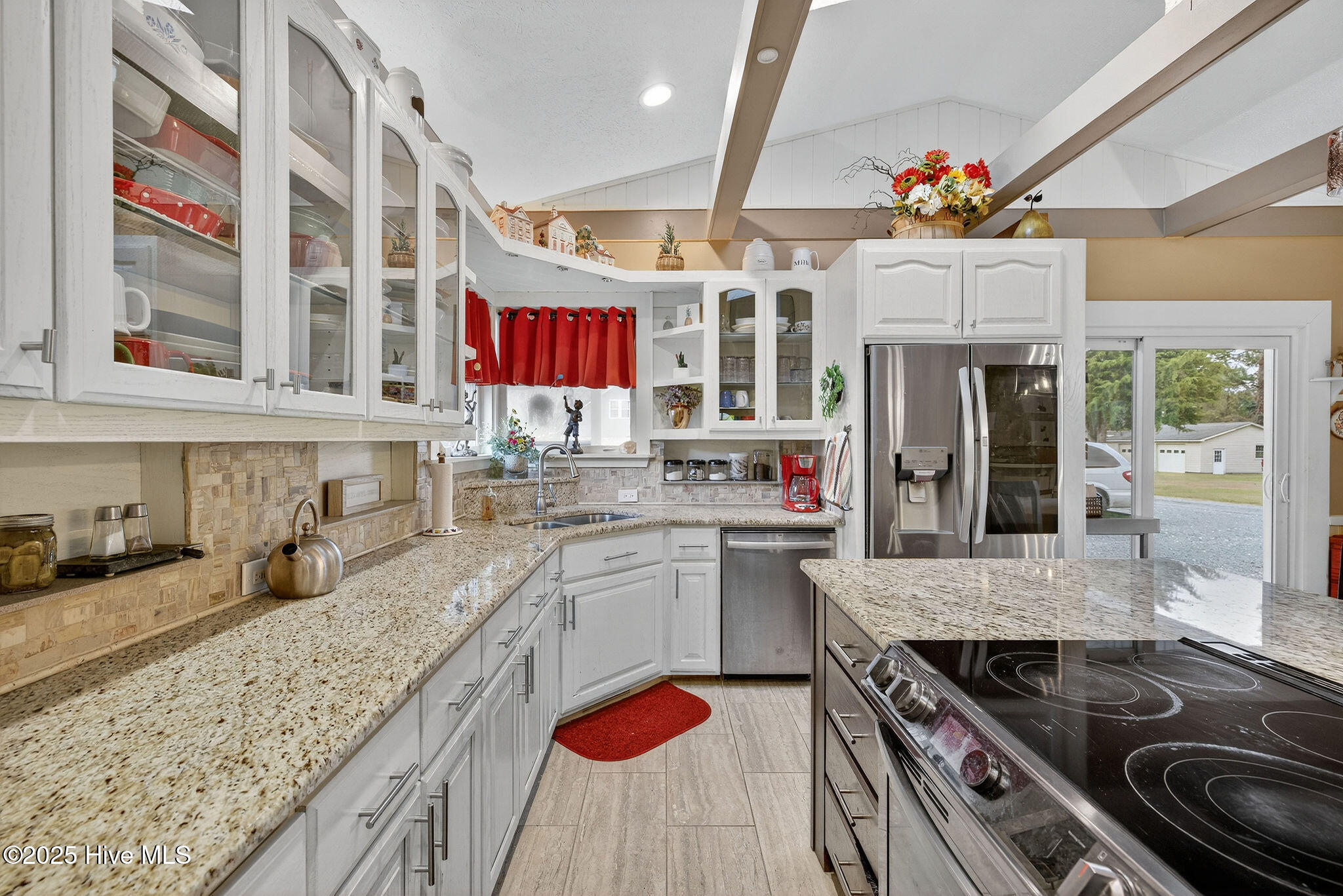 100542936 | Photo 39