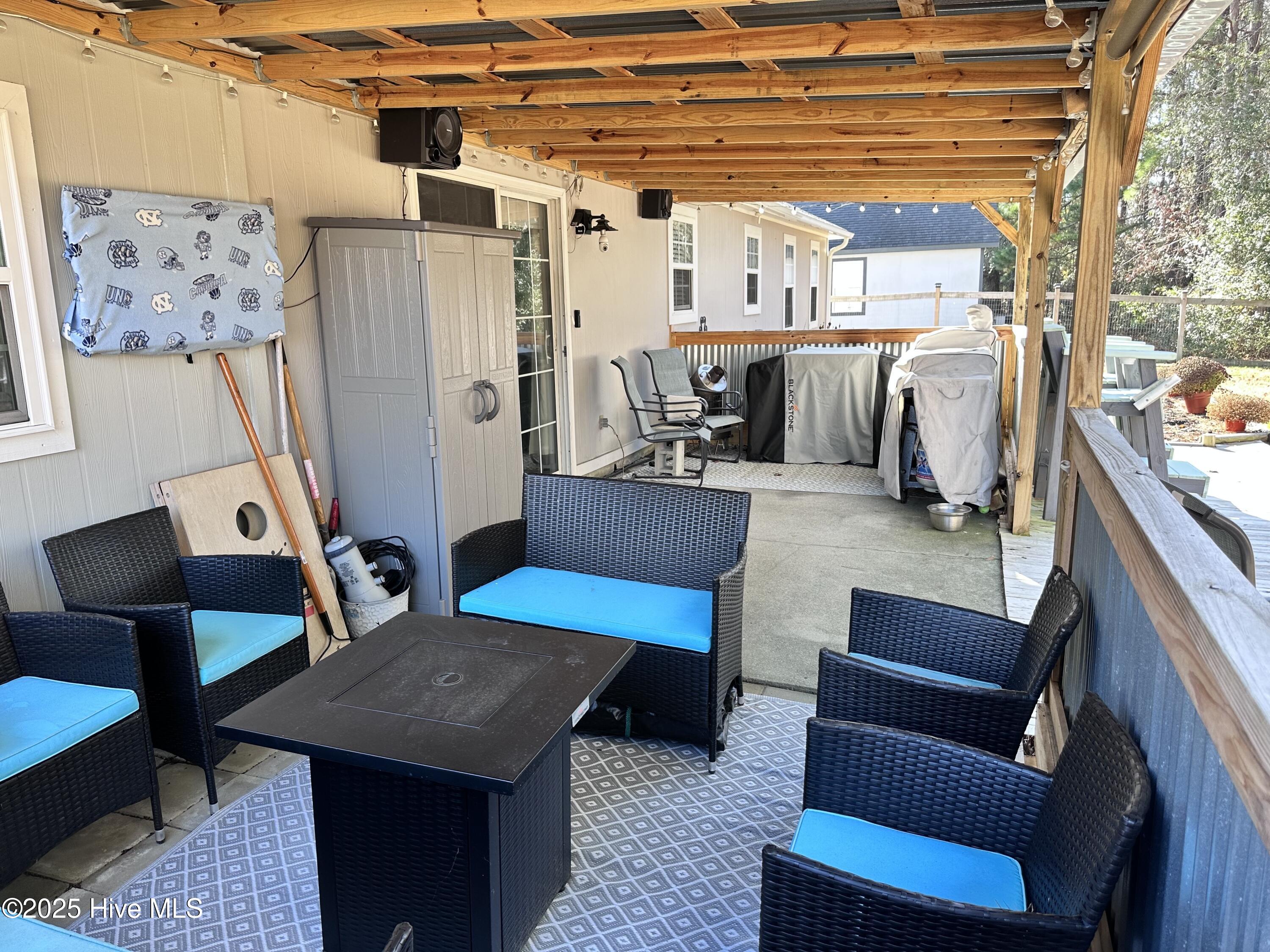 100546985 | Photo 33