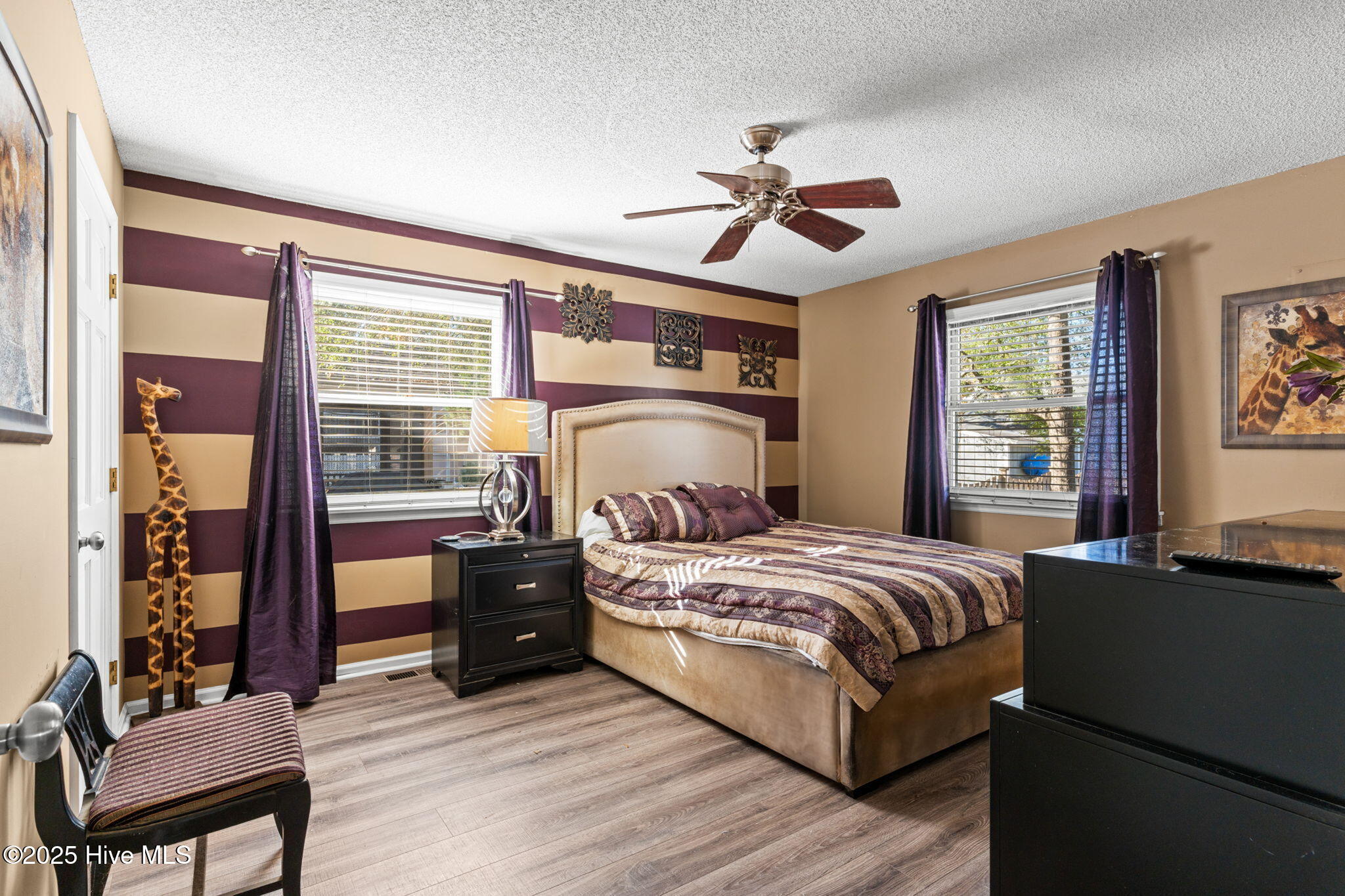 100543904 | Photo 26