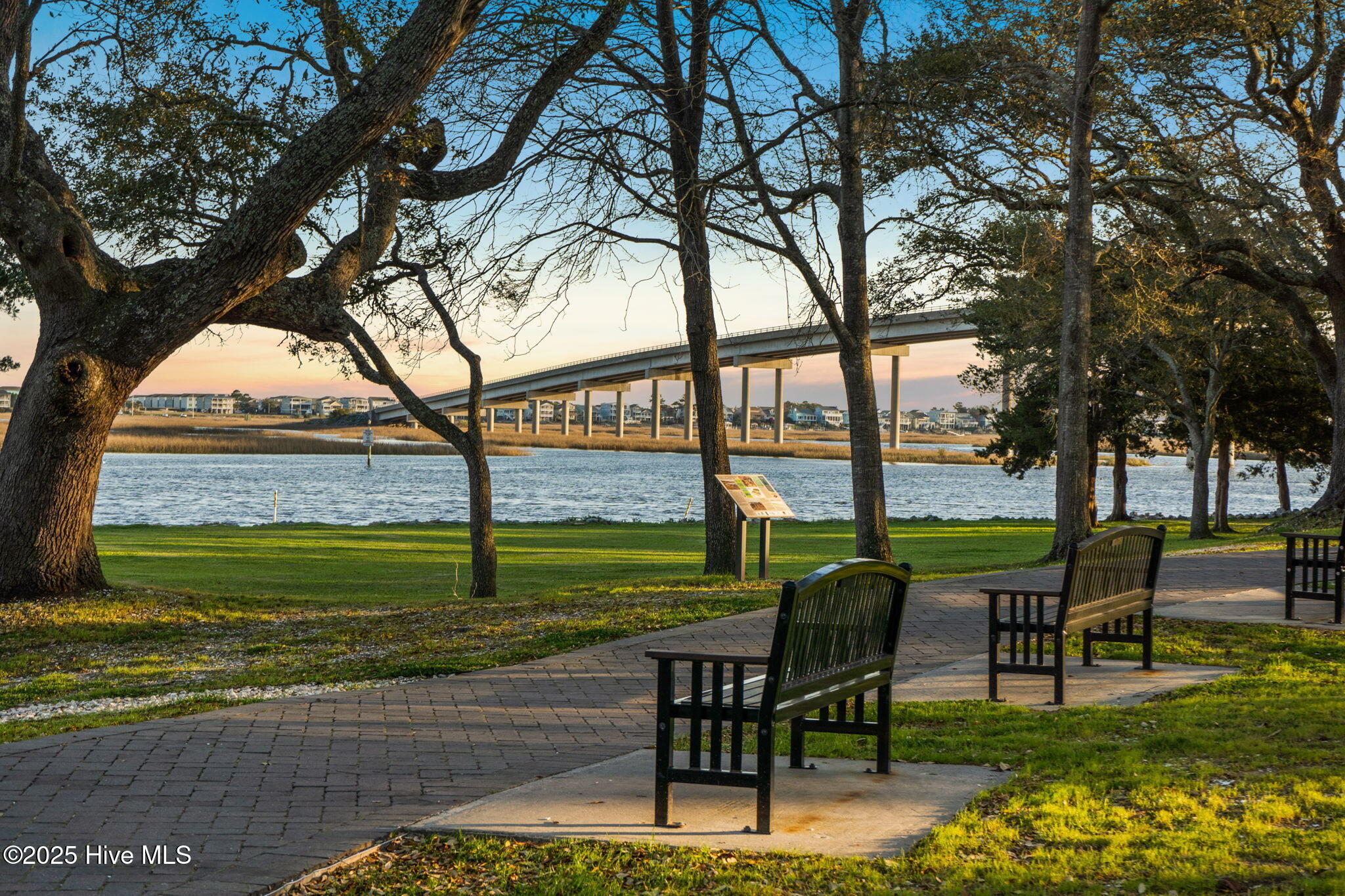 100547608 | Photo 35