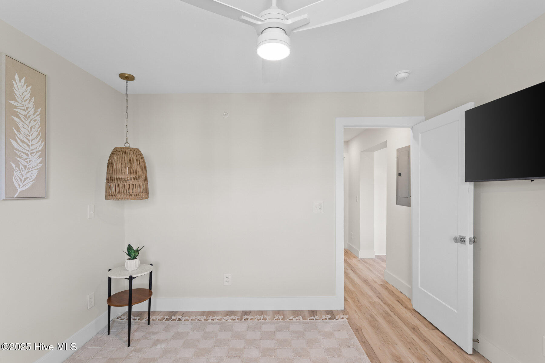 100523207 | Photo 26