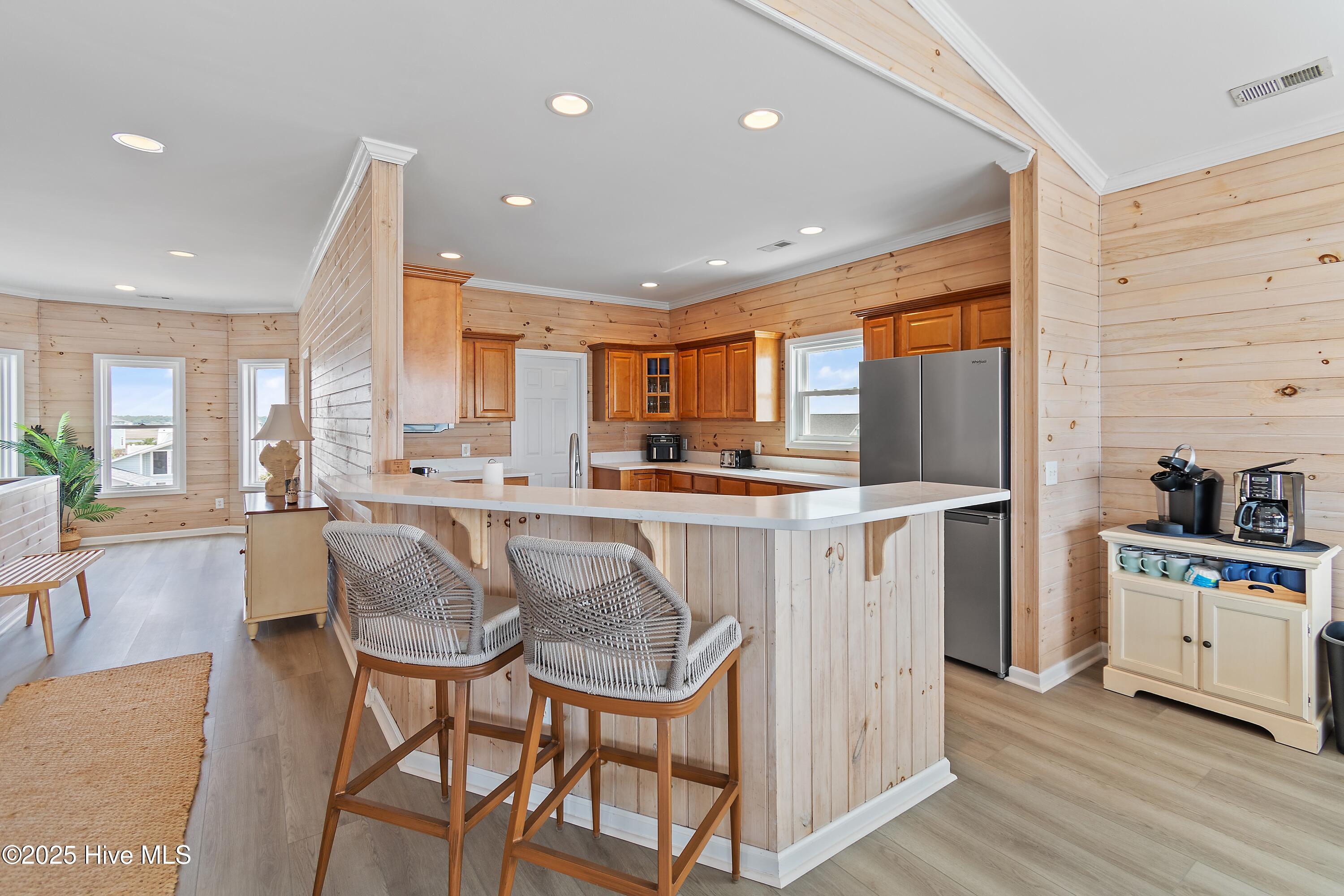 100554405 | Photo 17