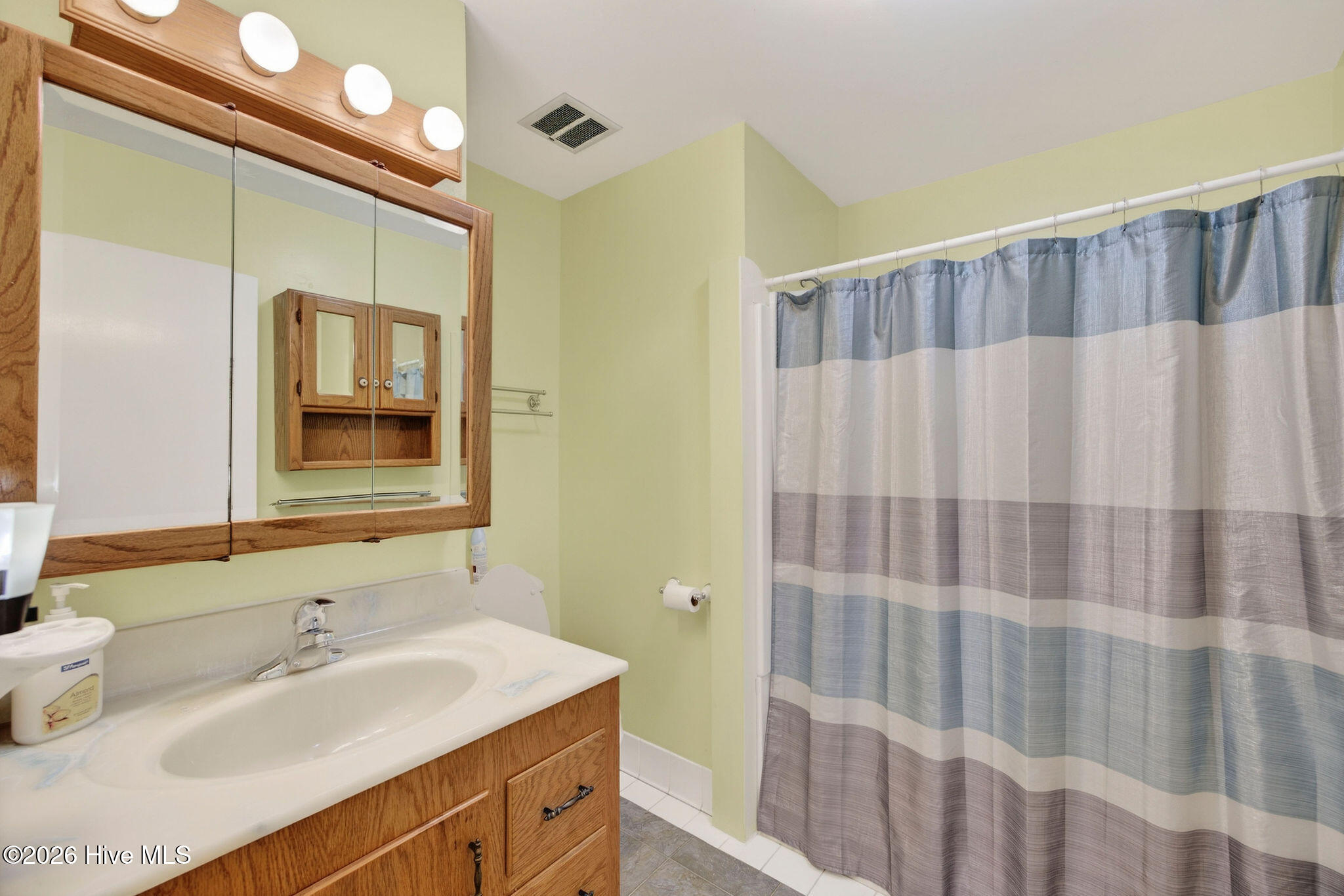 100556138 | Photo 39