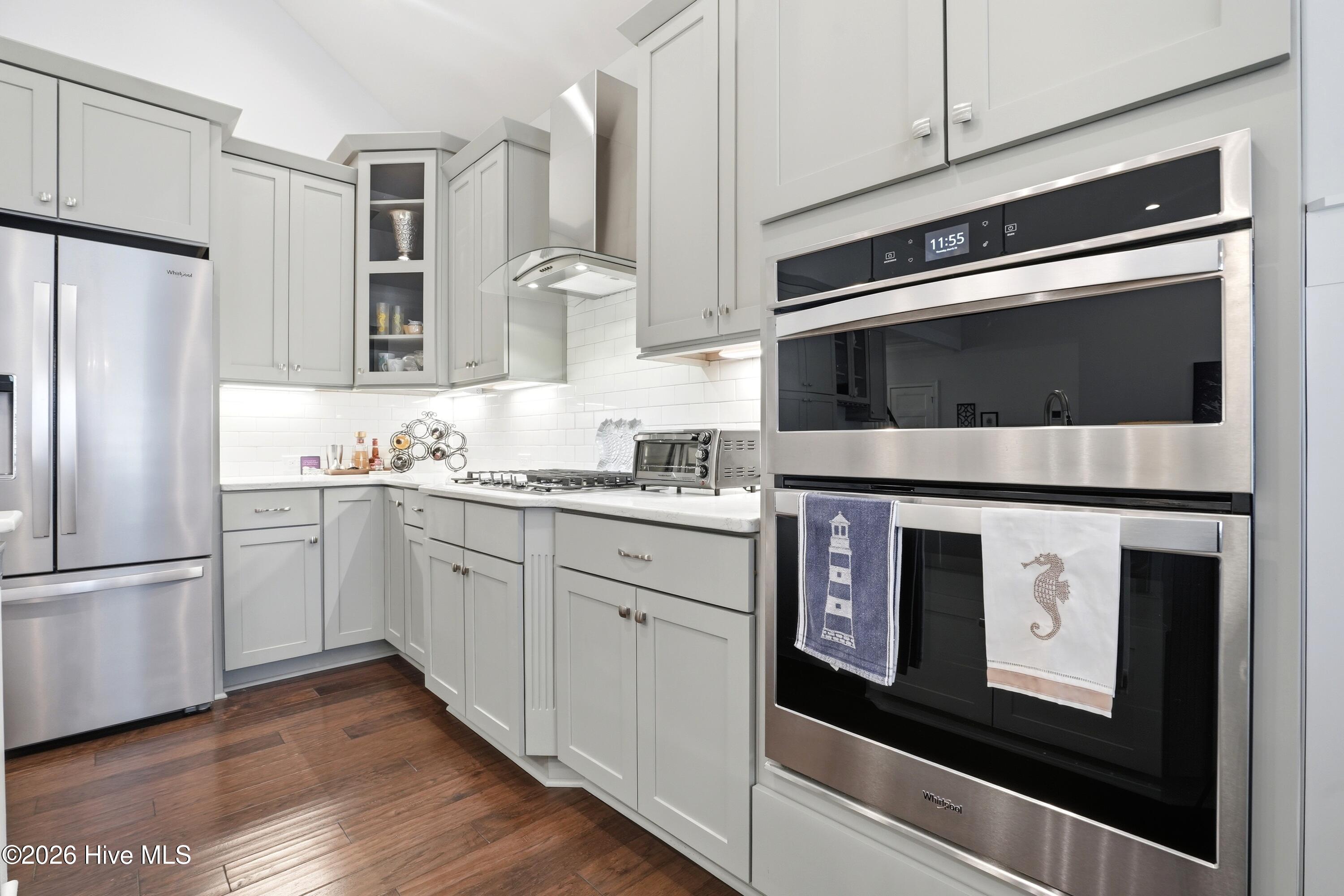 100561923 | Photo 24