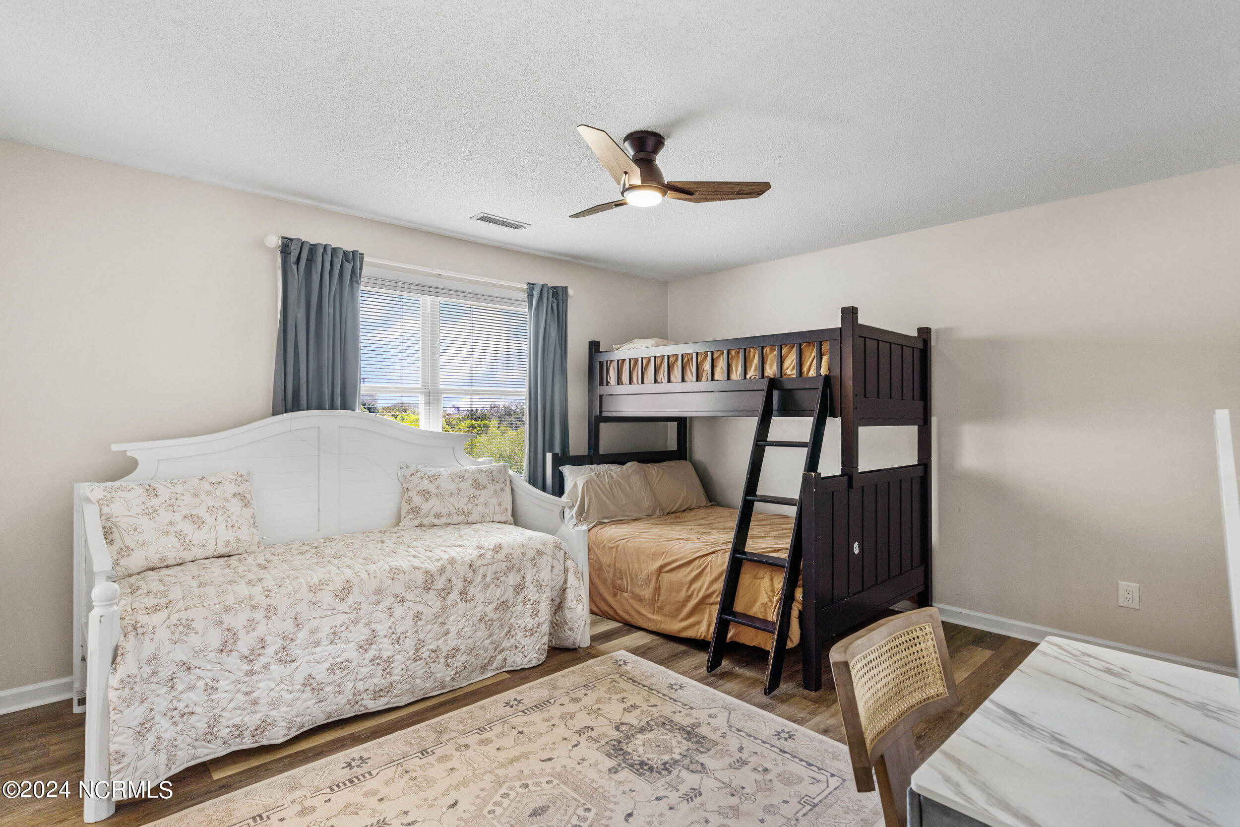 100539951 | Photo 28