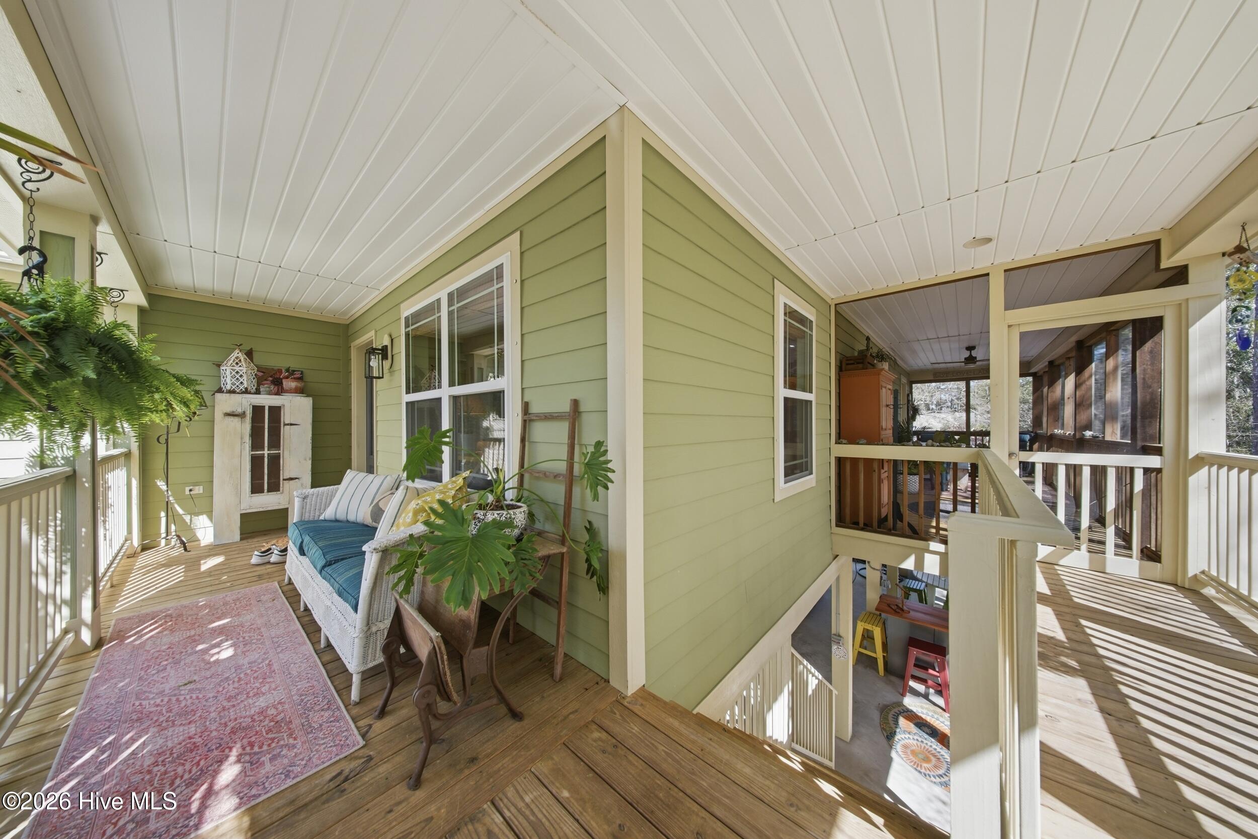 100561155 | Photo 21