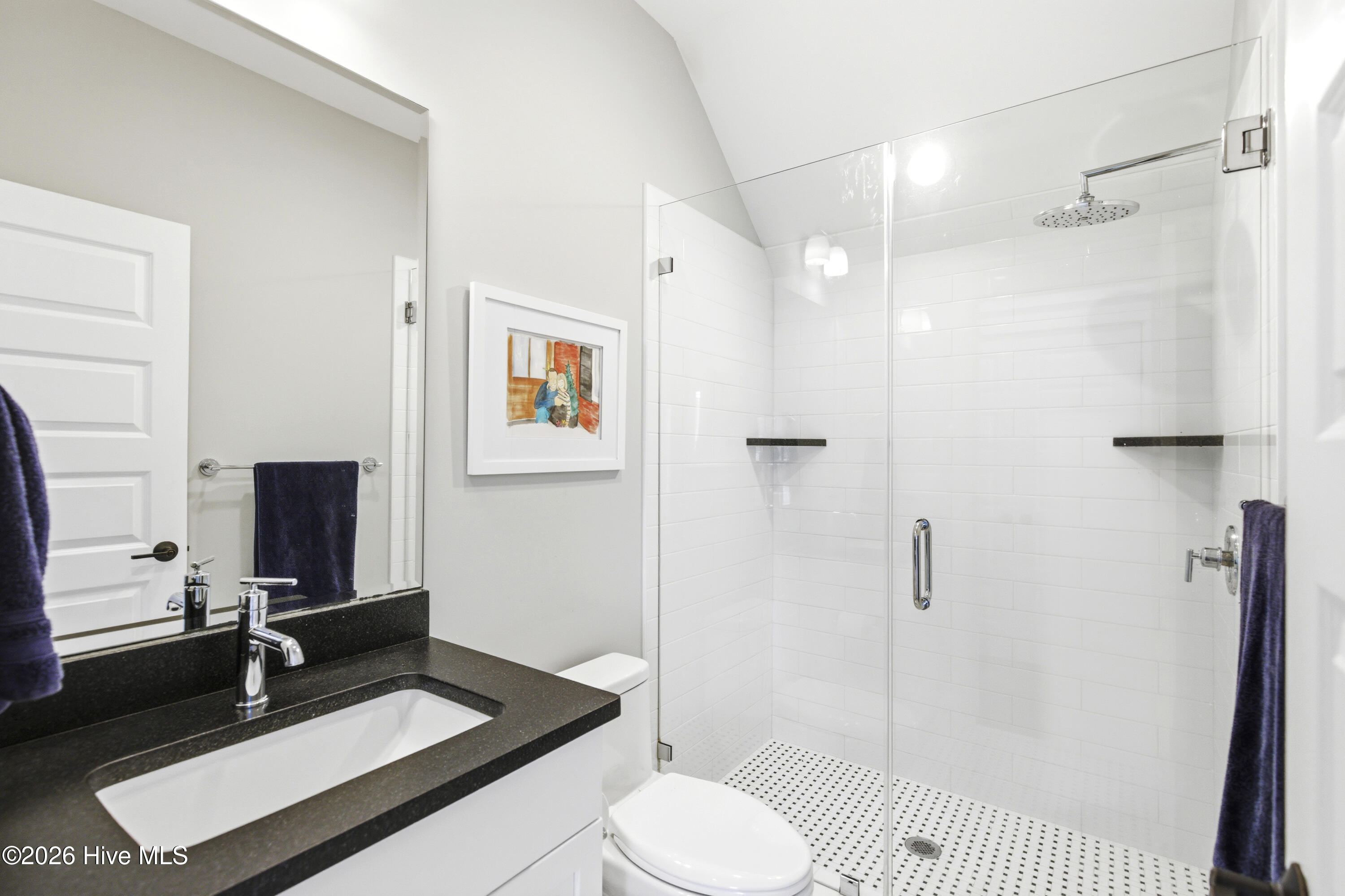 100562108 | Photo 36