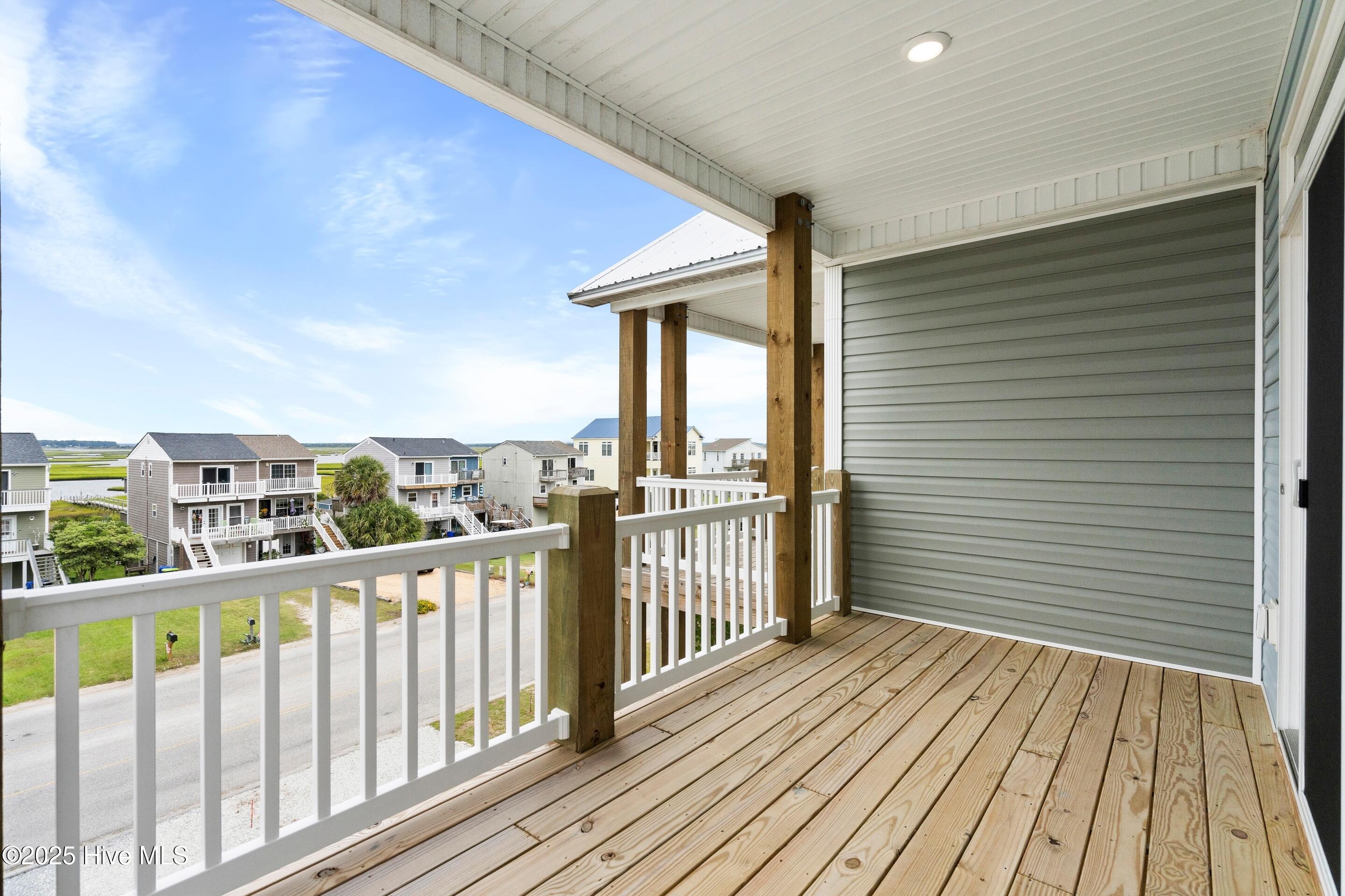 100525905 | Photo 34