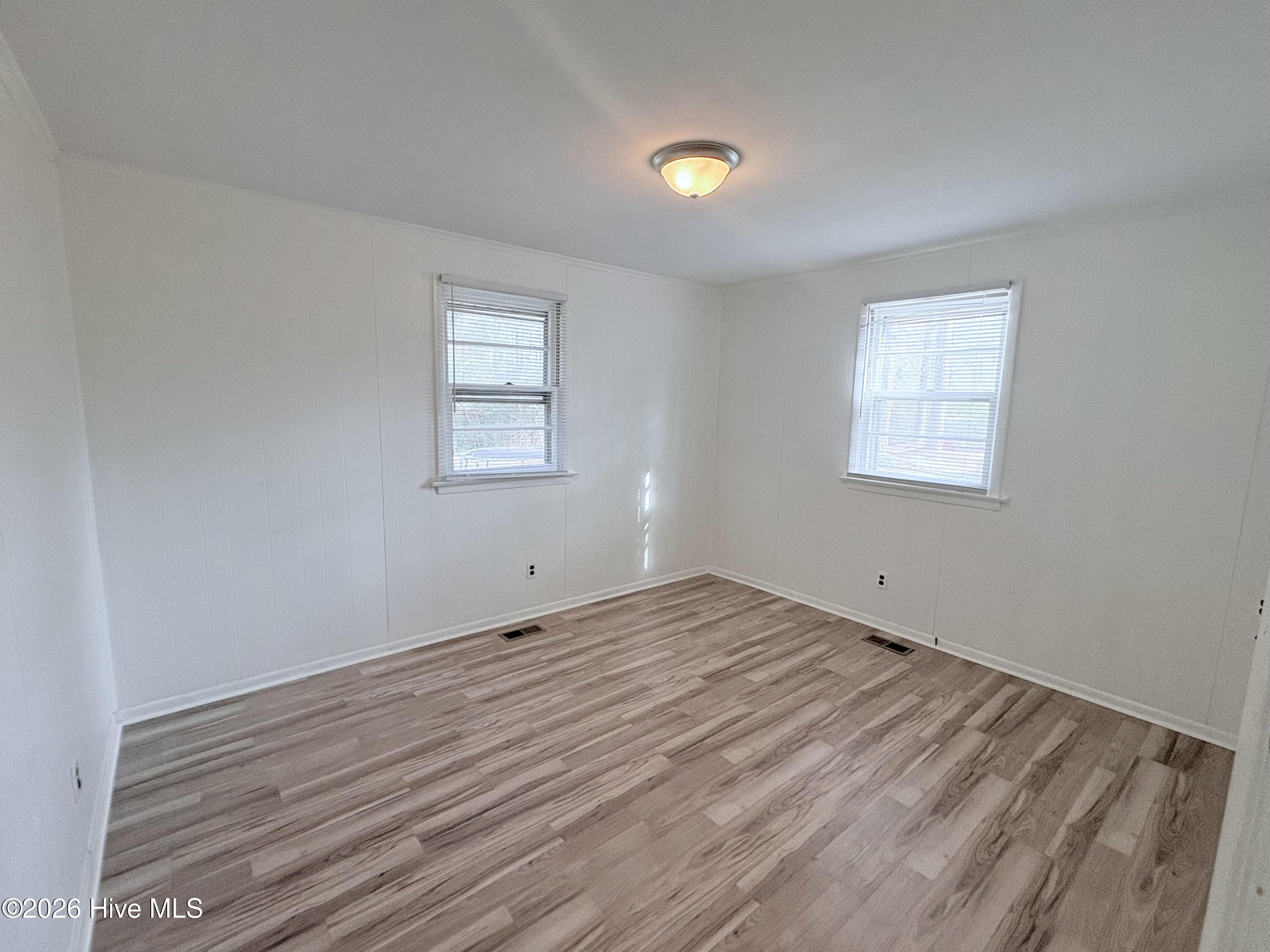 100553581 | Photo 23