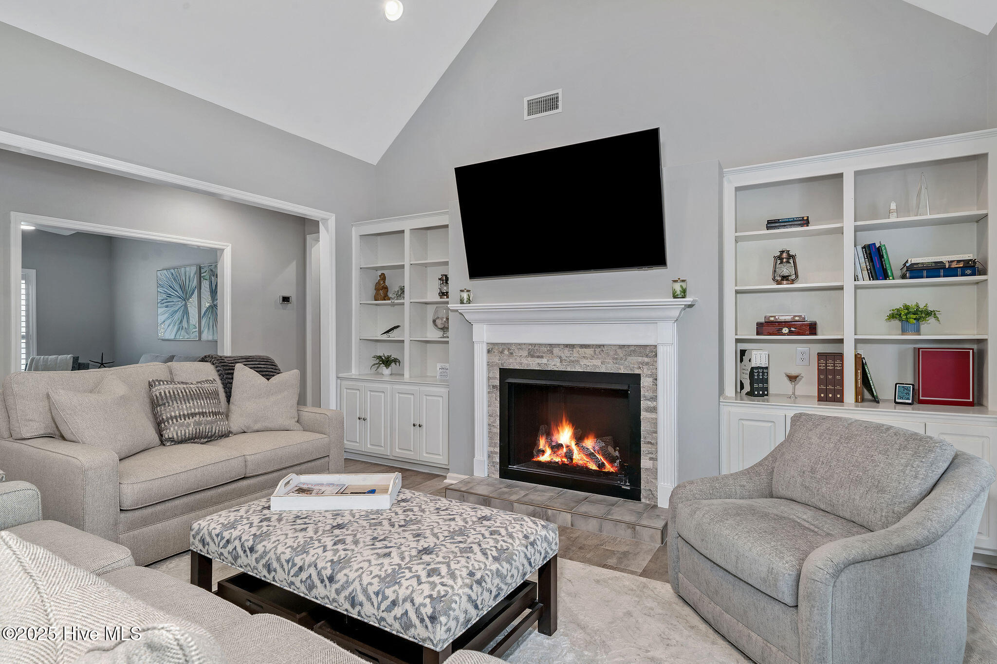 100510783 | Photo 12