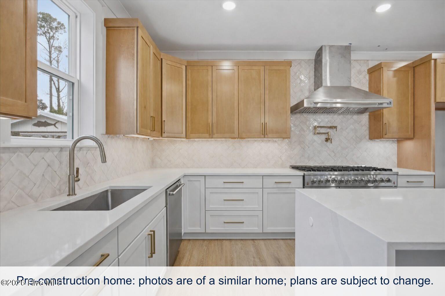 100567849 | Photo 15