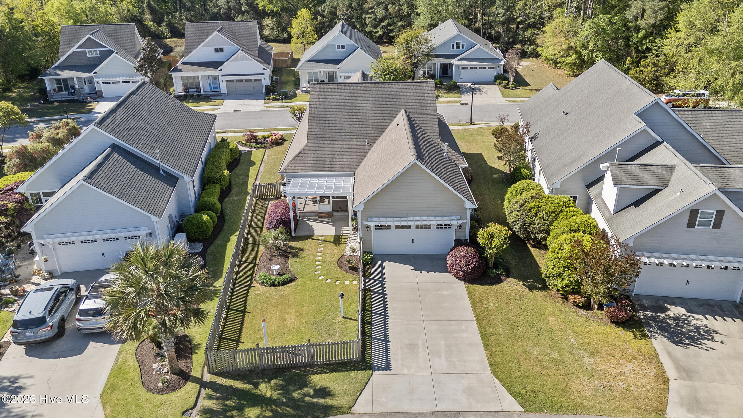 100567413 | Photo 36