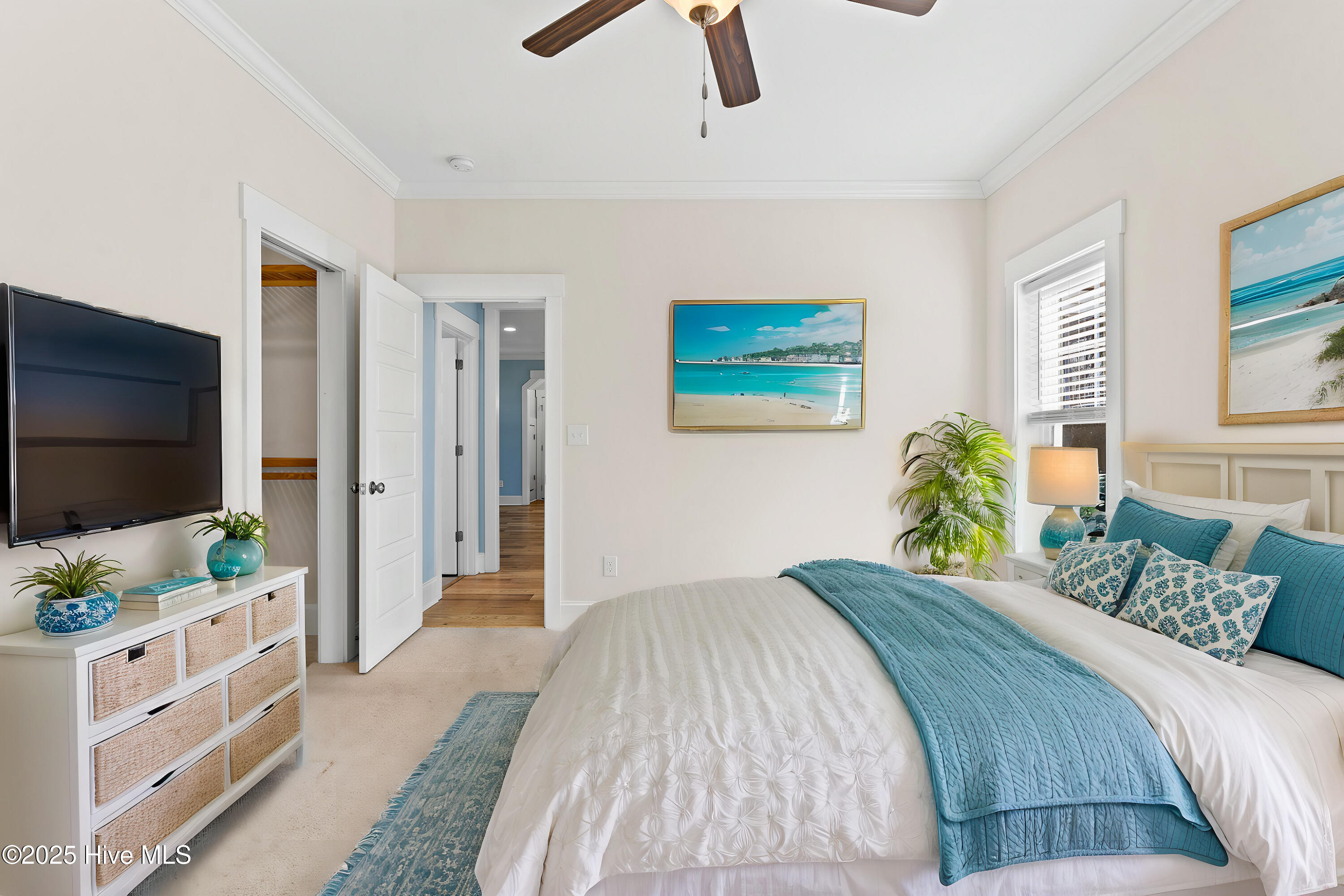 100529513 | Photo 25