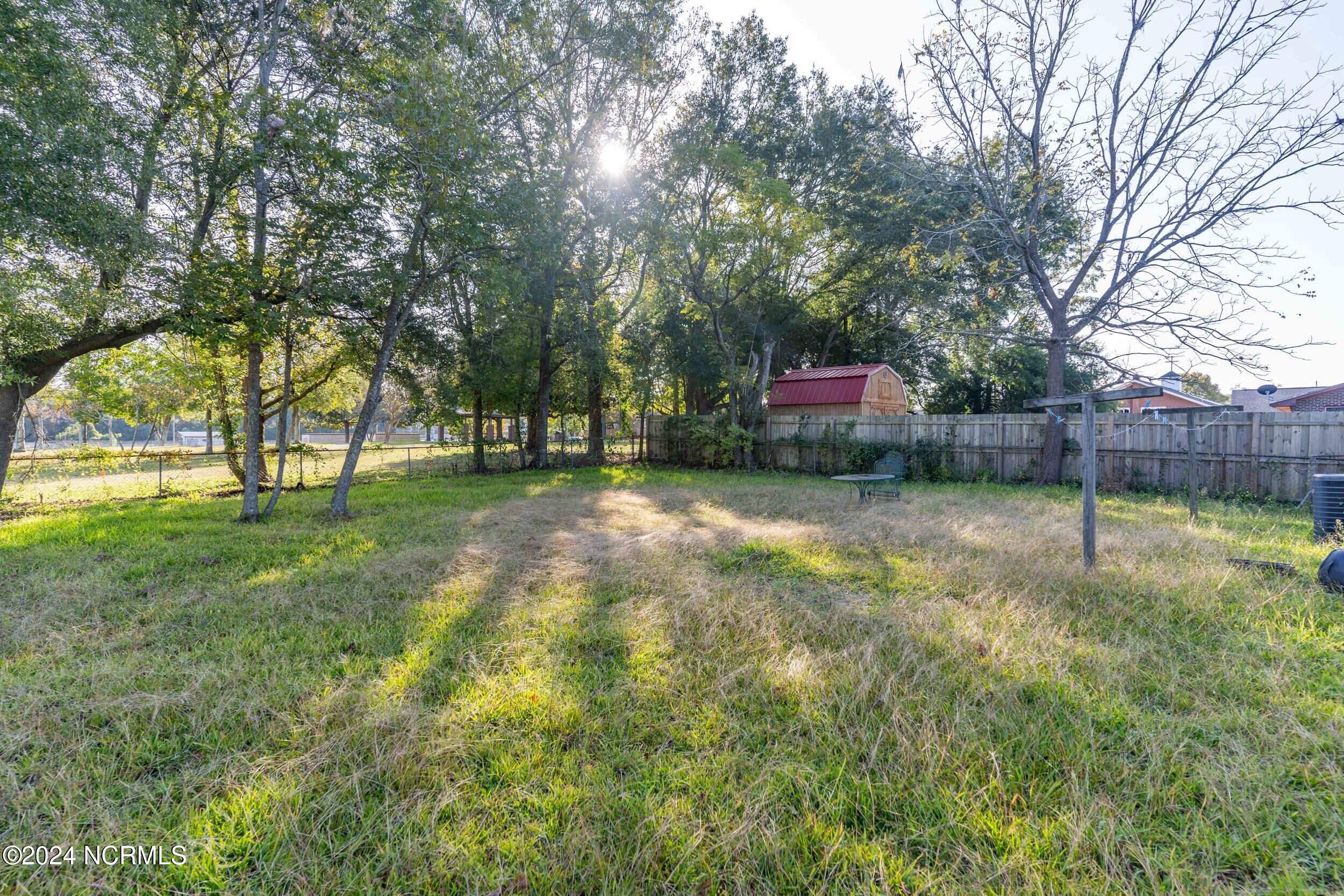 100470718 | Photo 29