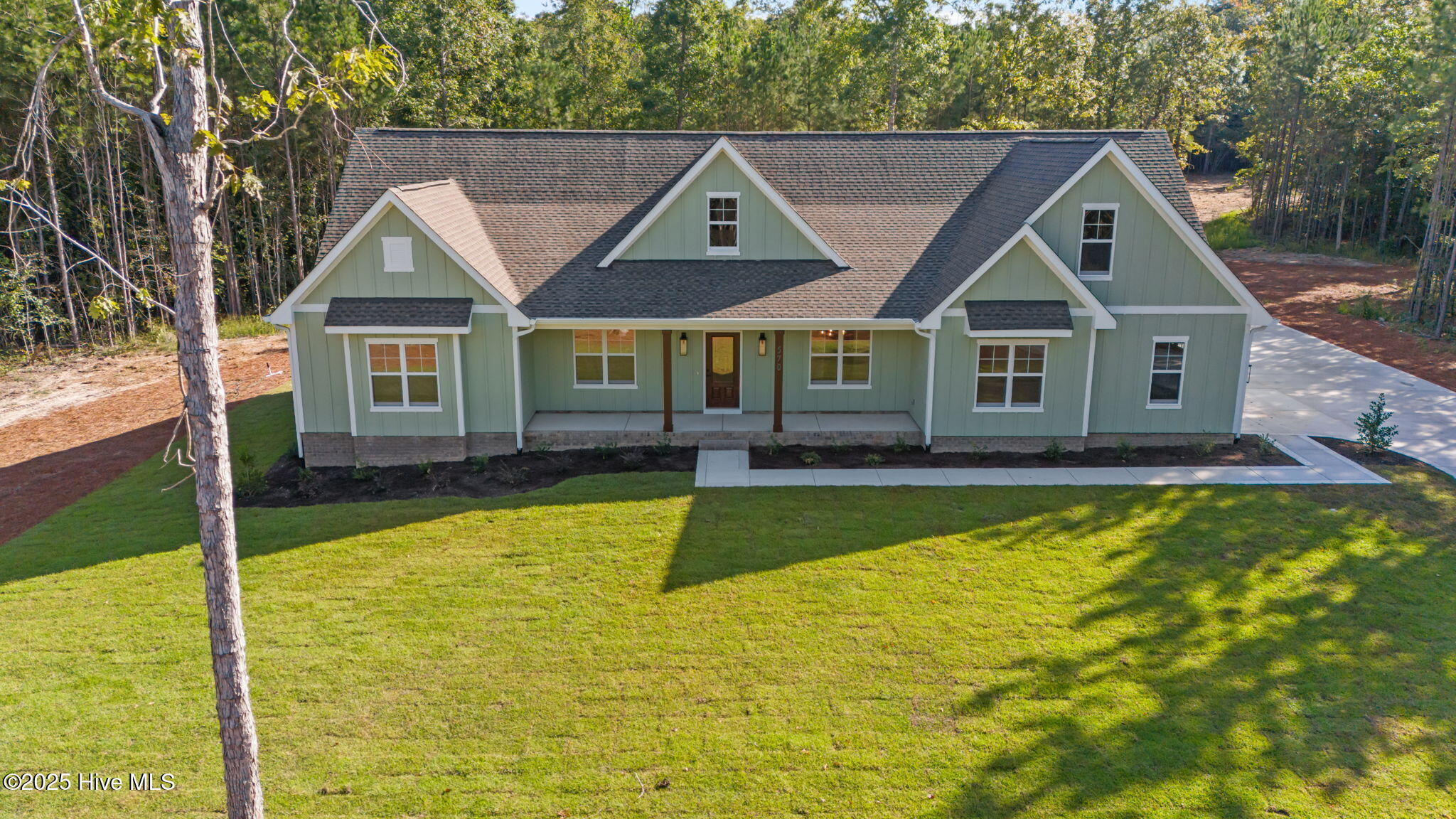 150 Hickory Pointer Way