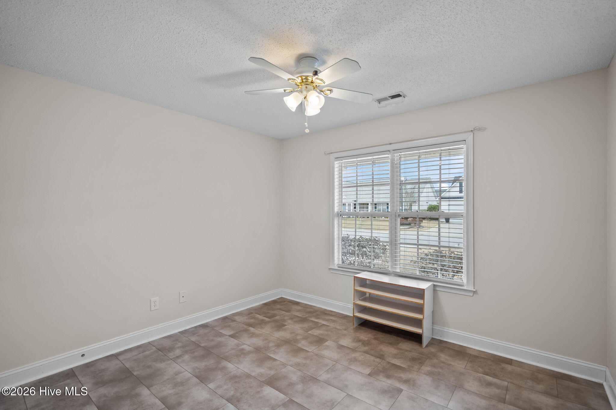 100552378 | Photo 33